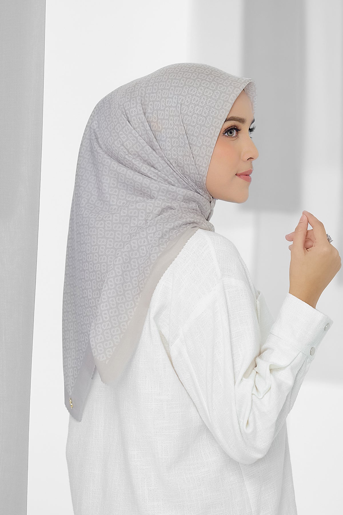 The Tapis Square - Silver Lining