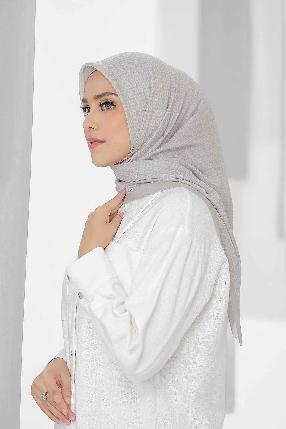 The Tapis Square - Silver Lining