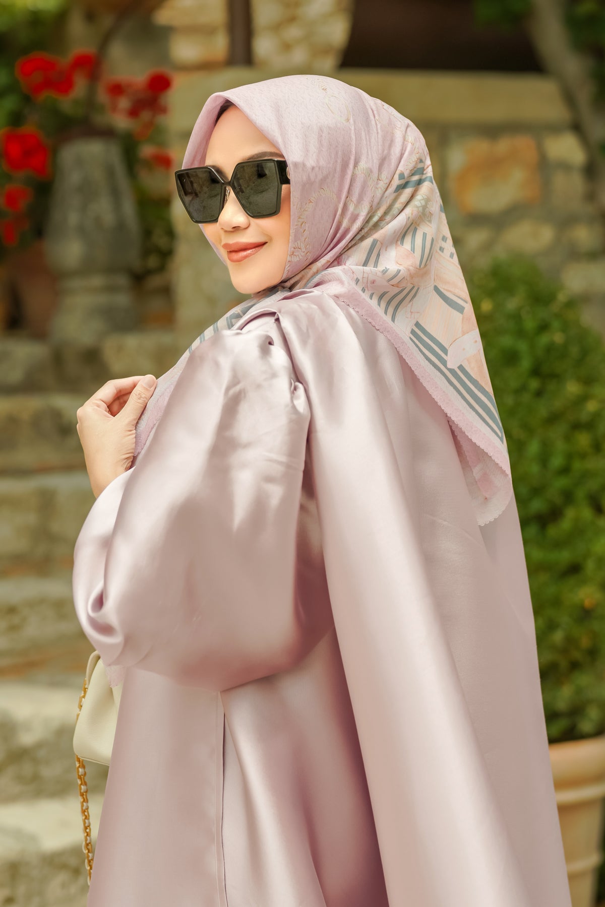 Chain 2 La Bella Voile Square - Muted Pink