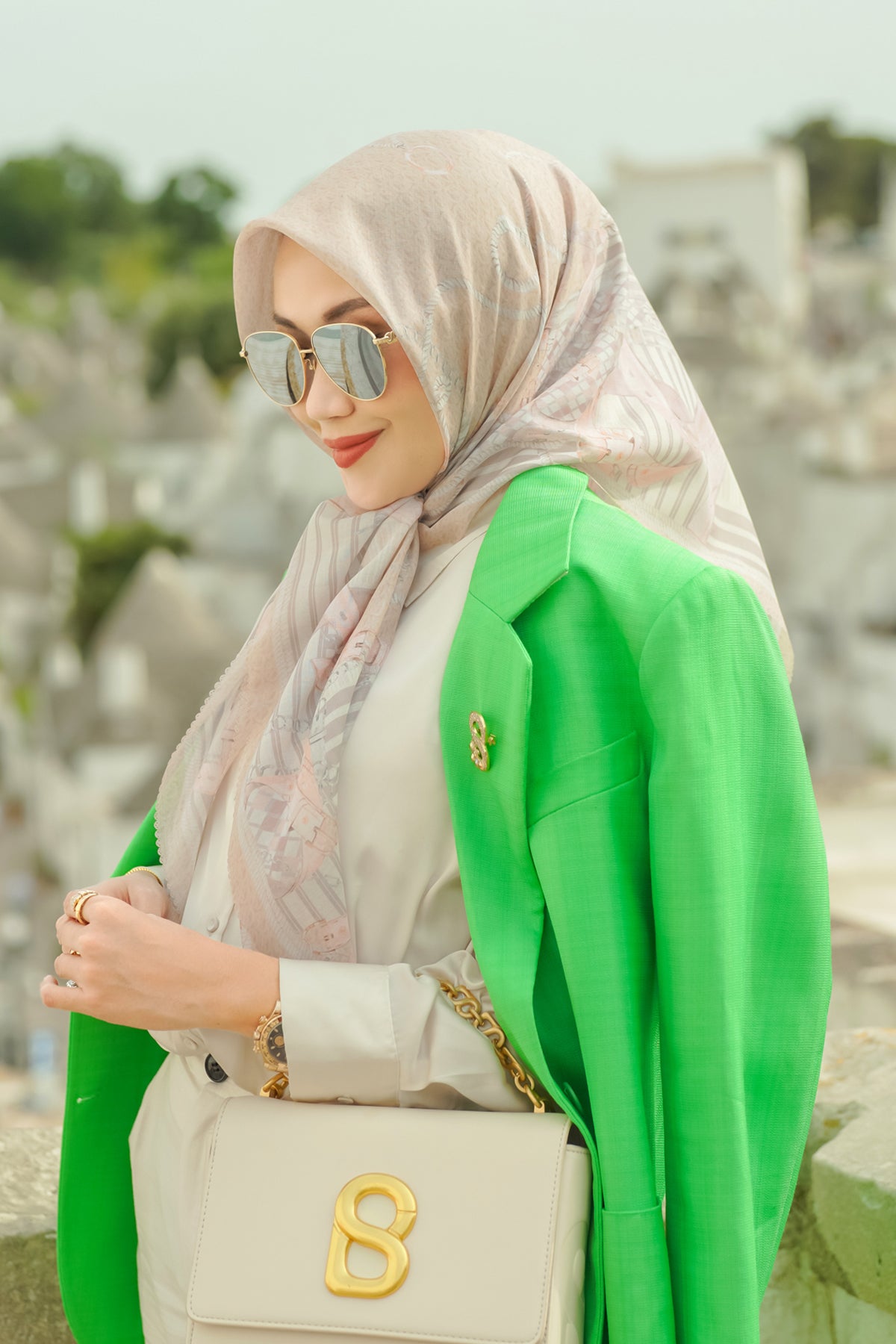 Chain 2 La Bella Voile Square - Sand