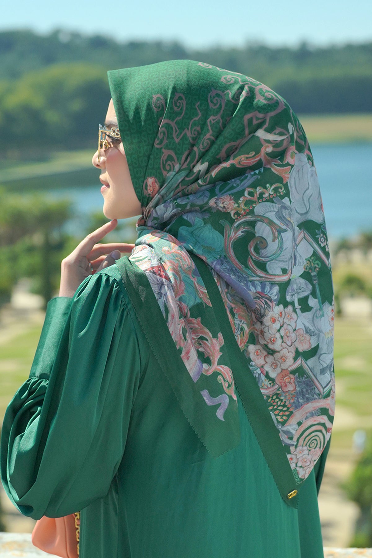 The Wonderland Square - Garden