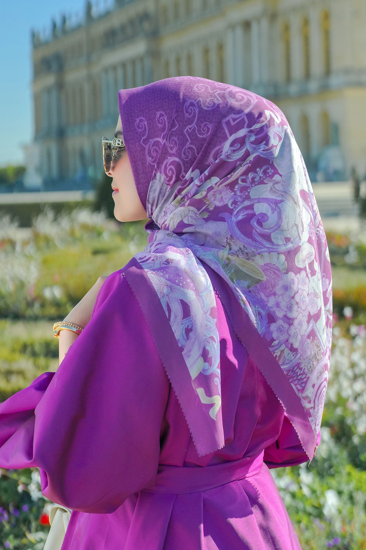 The Wonderland Square - Grape Juice