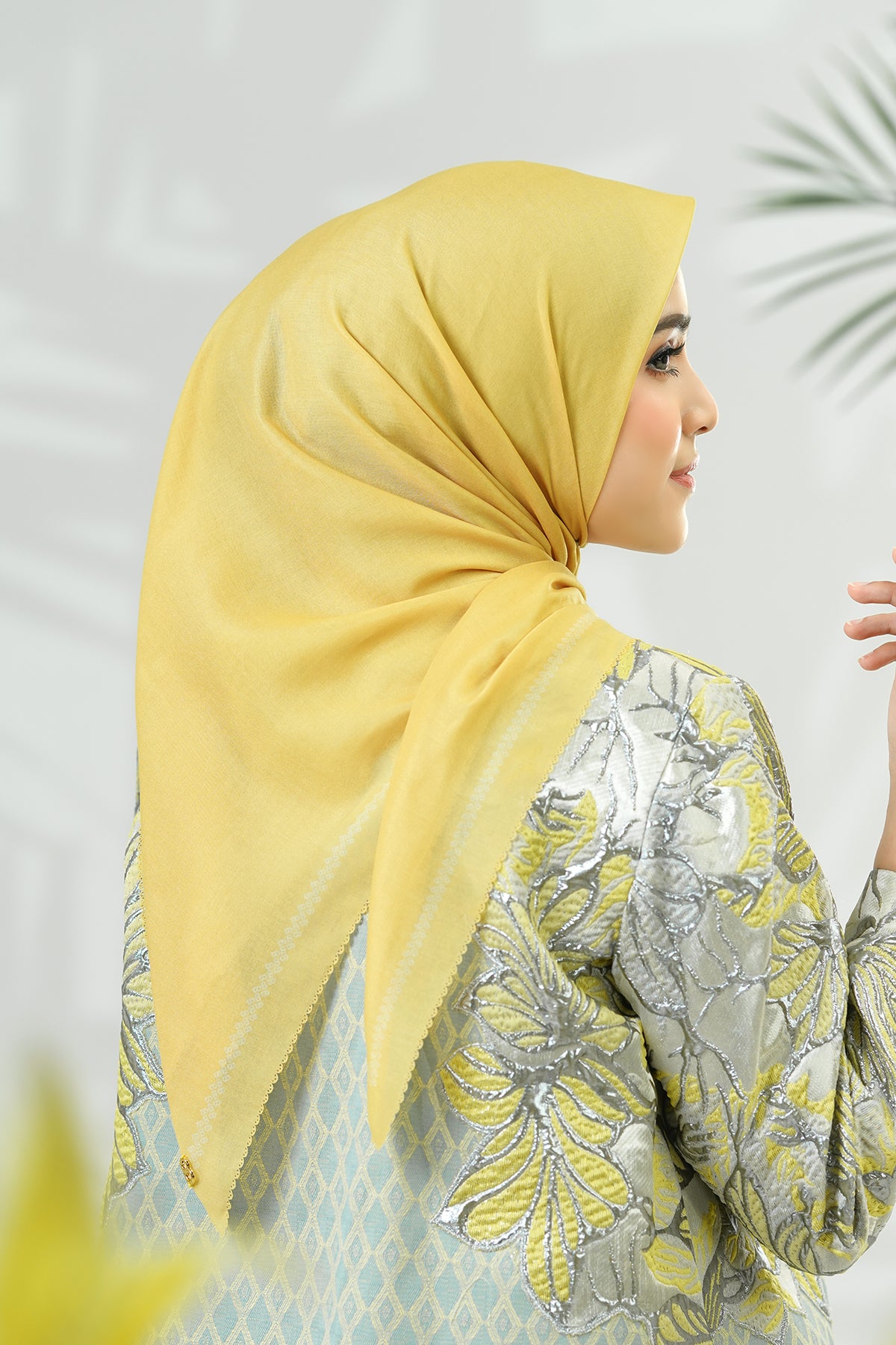 Today's Scarf - Freesia