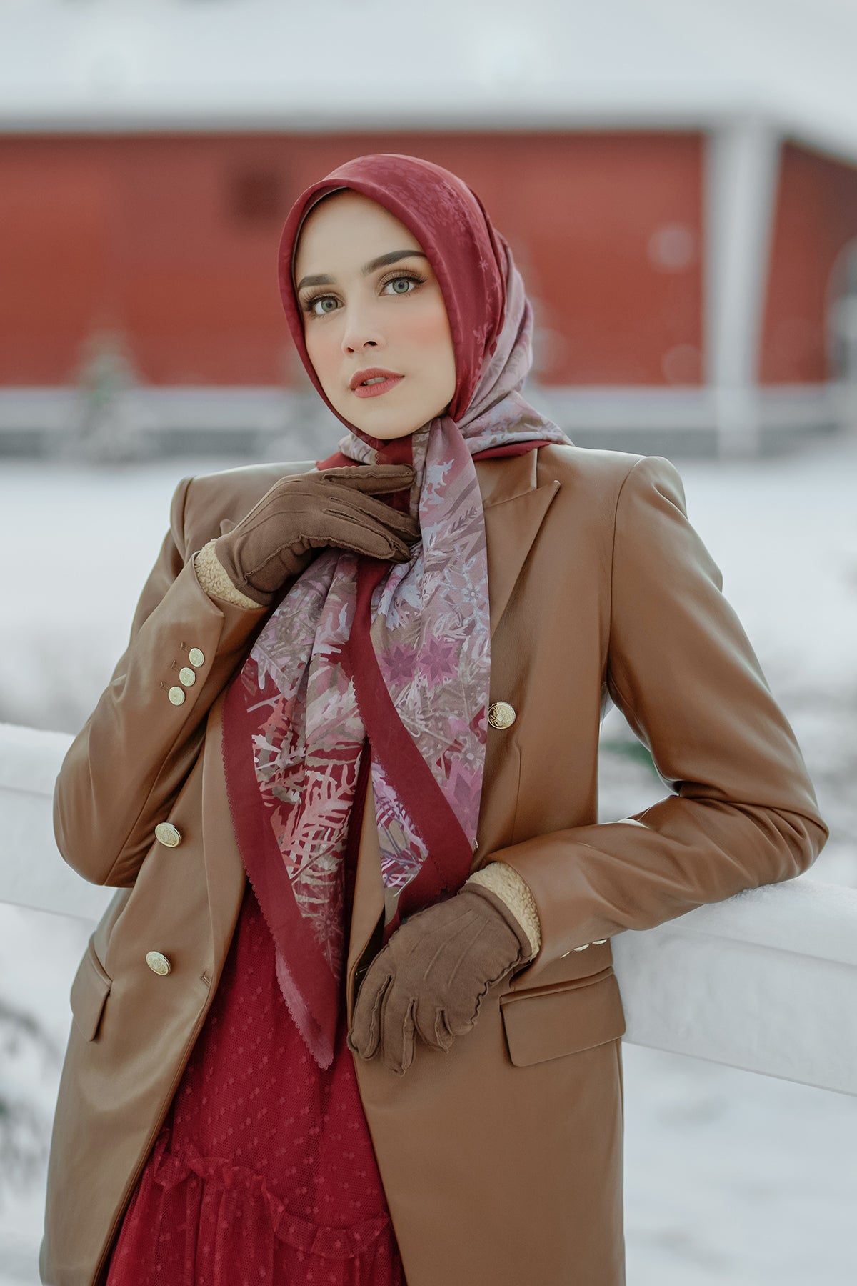 Disney's Frozen Buttonscarves Square - Teaberry