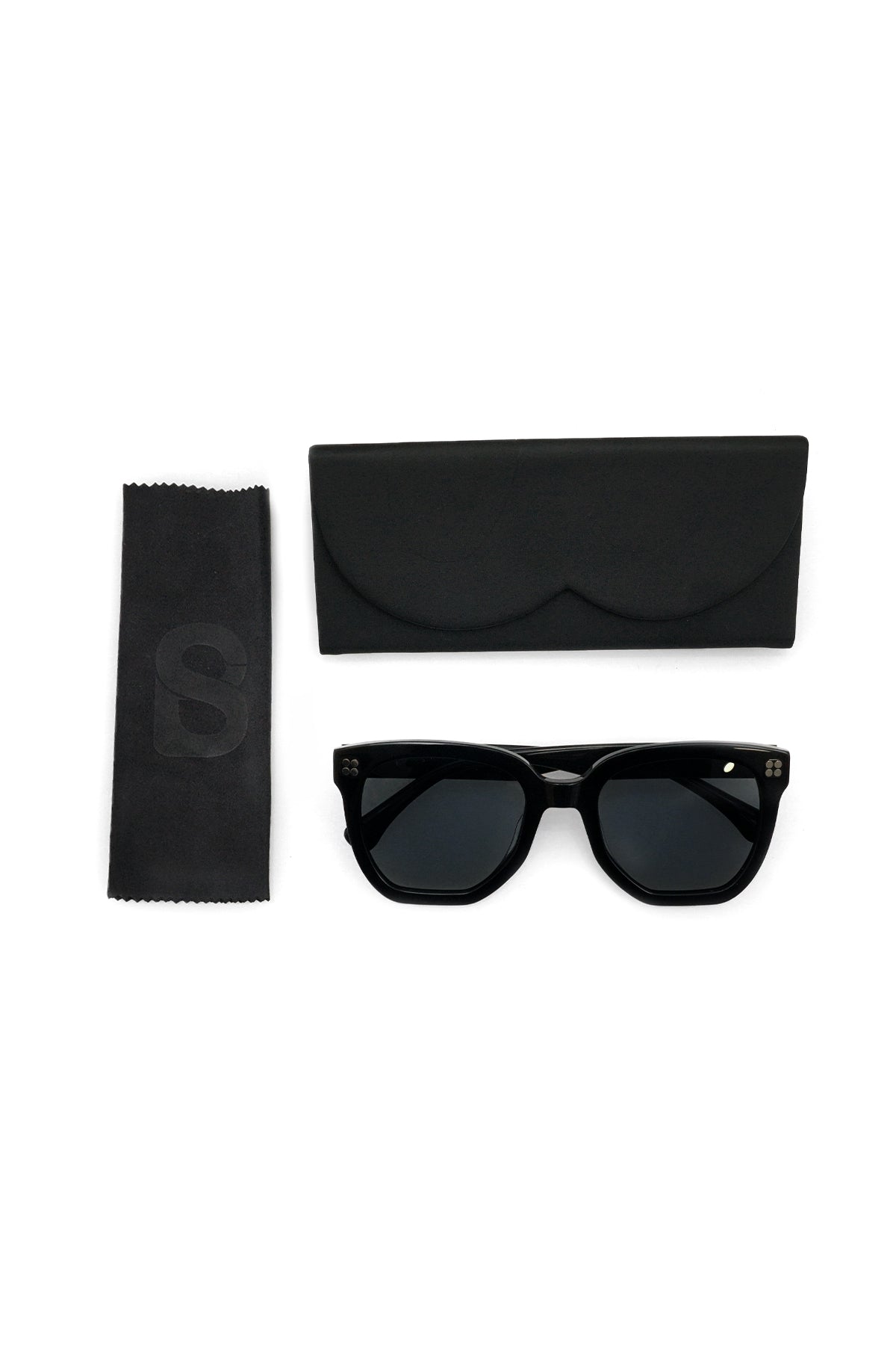 Emilie Güneş Gözlüğü Tam Siyah