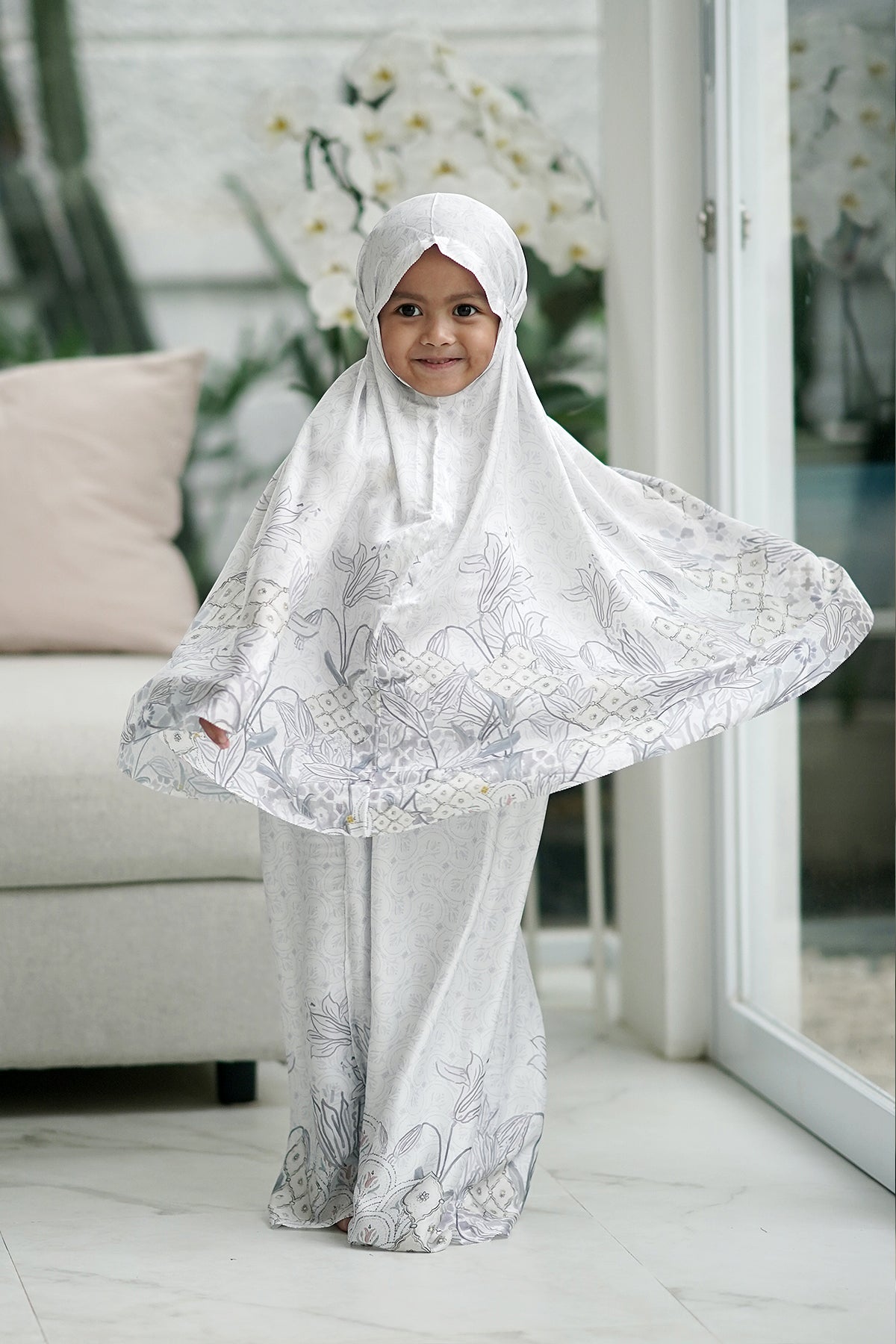 Maharani Prayer Robe For Kids - White