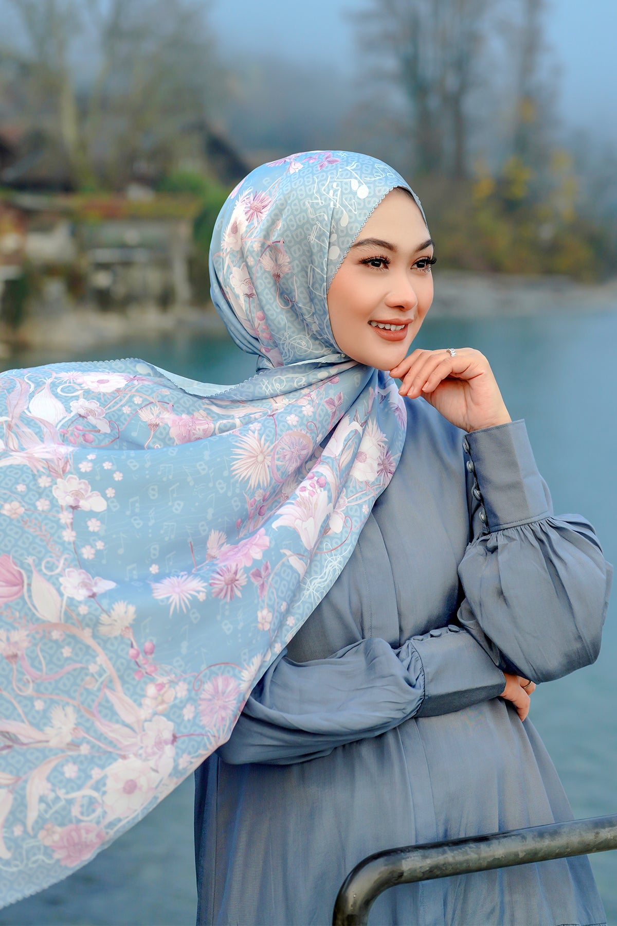 The Nada Satin Shawl - Cis