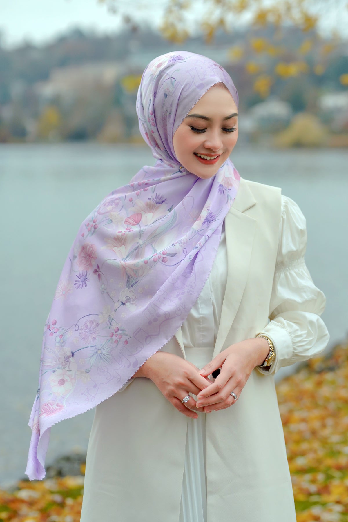 The Nada Satin Shawl - Fa