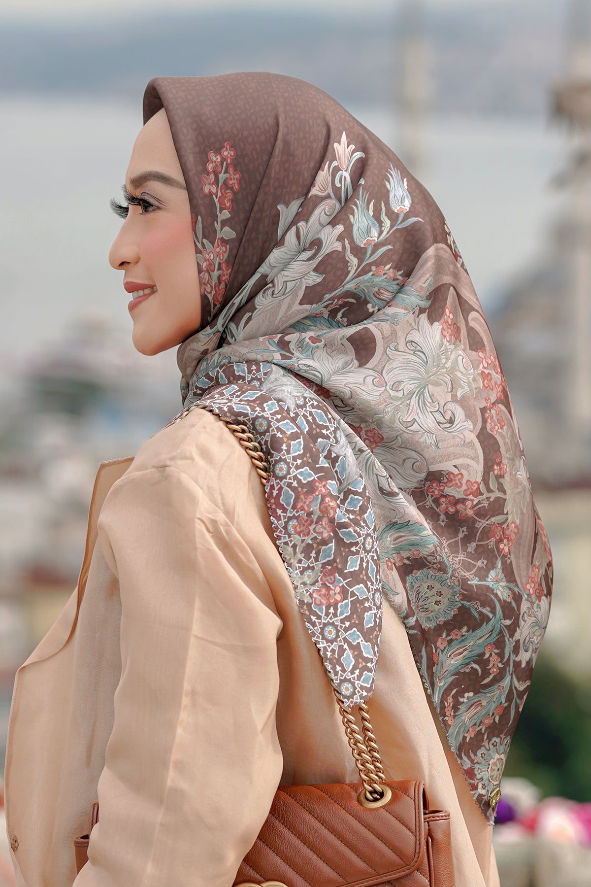 Topkapı Saten Kare - Ceviz