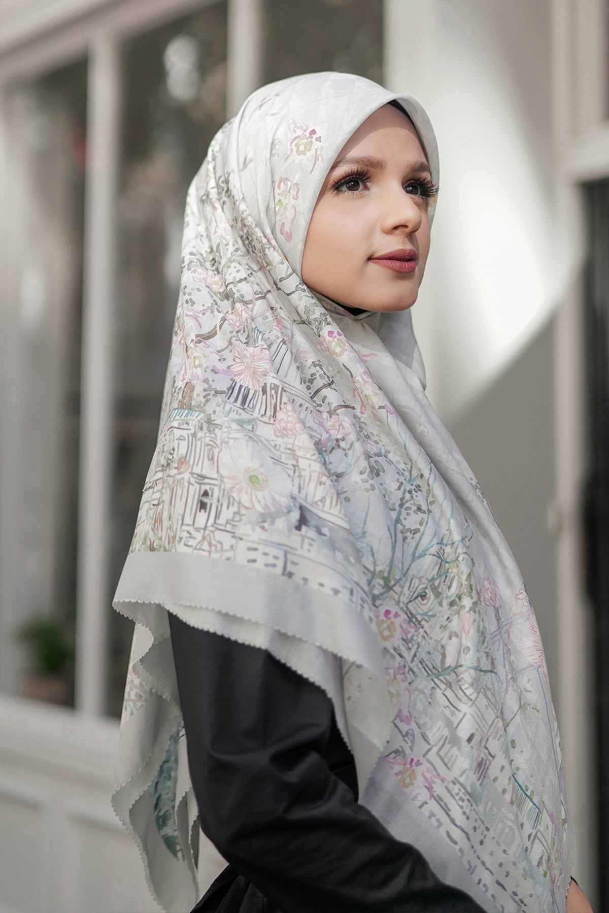 The British Series Voal Square XL - Ash