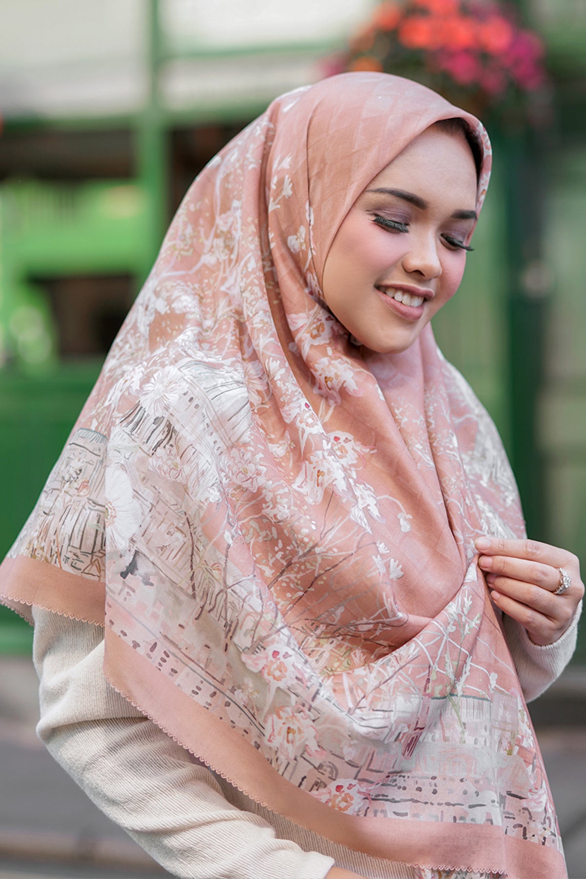 The British Series Voal Square XL - Brick