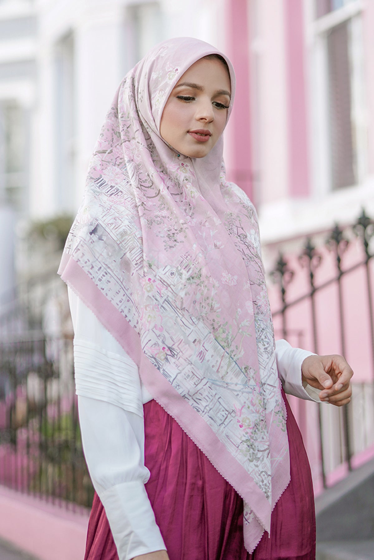 The British Series Voal Square XL - Pale Blush