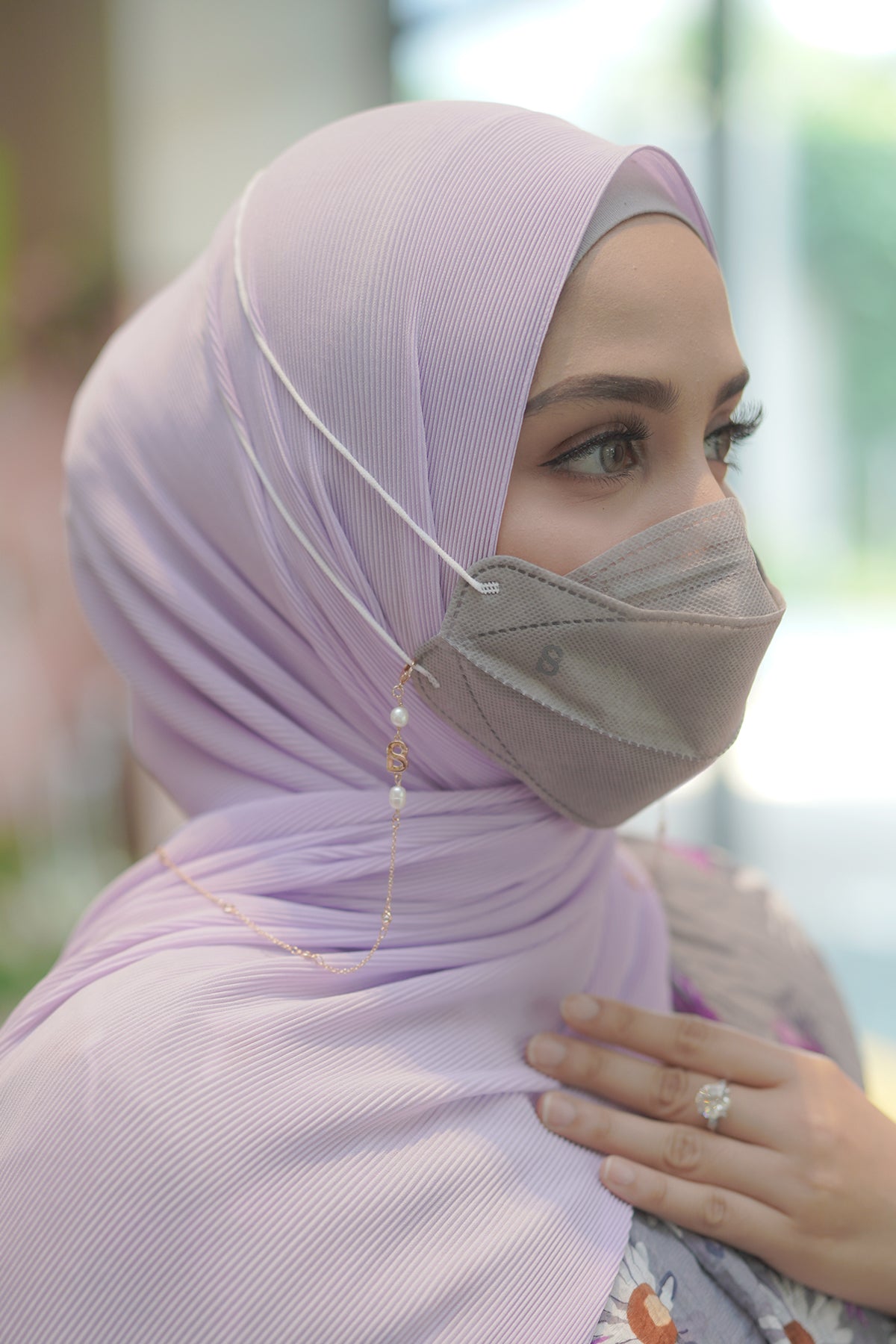 Buttonscarves Disposable Mask - Grey