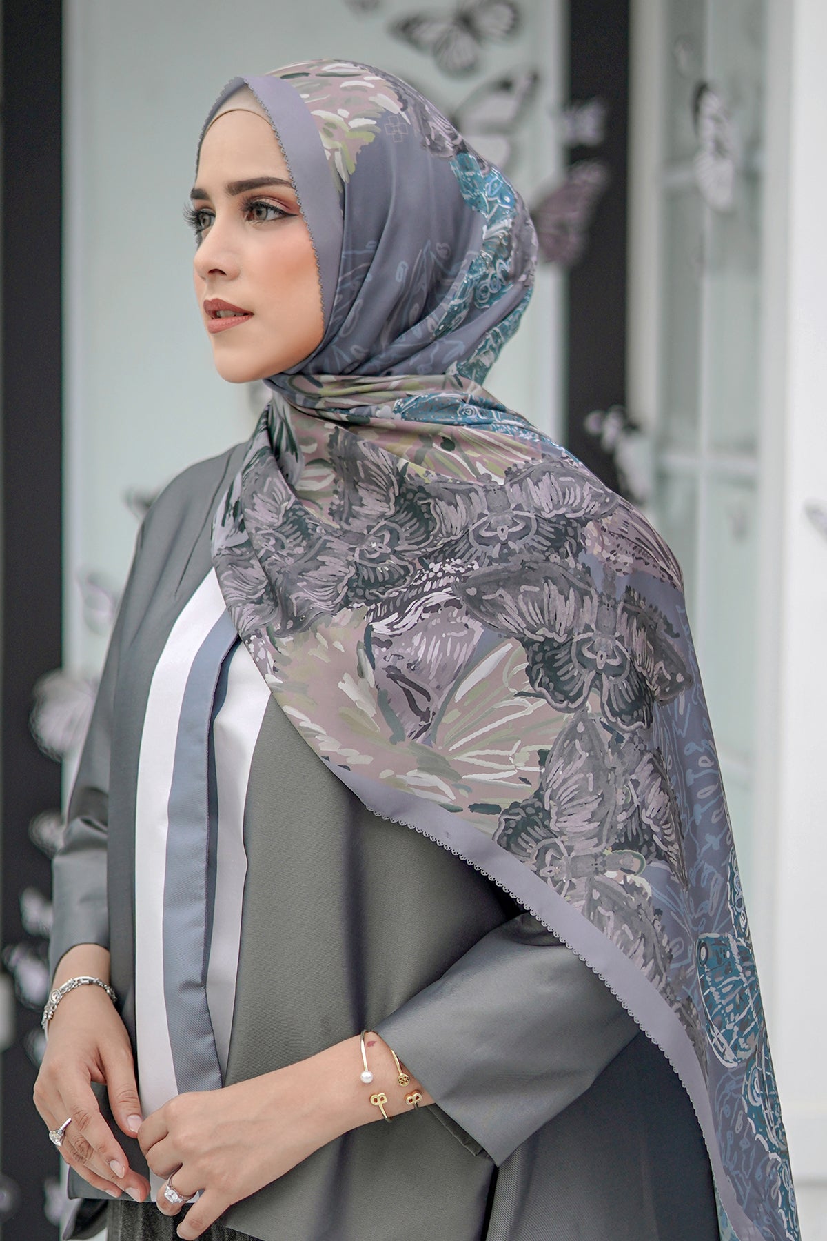 The Farsha Satin Shawl - Stone