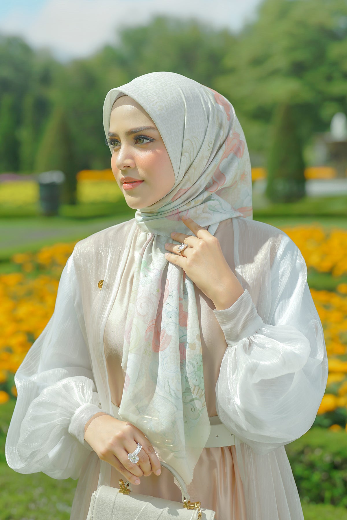 The Friendship Square - Bonbon