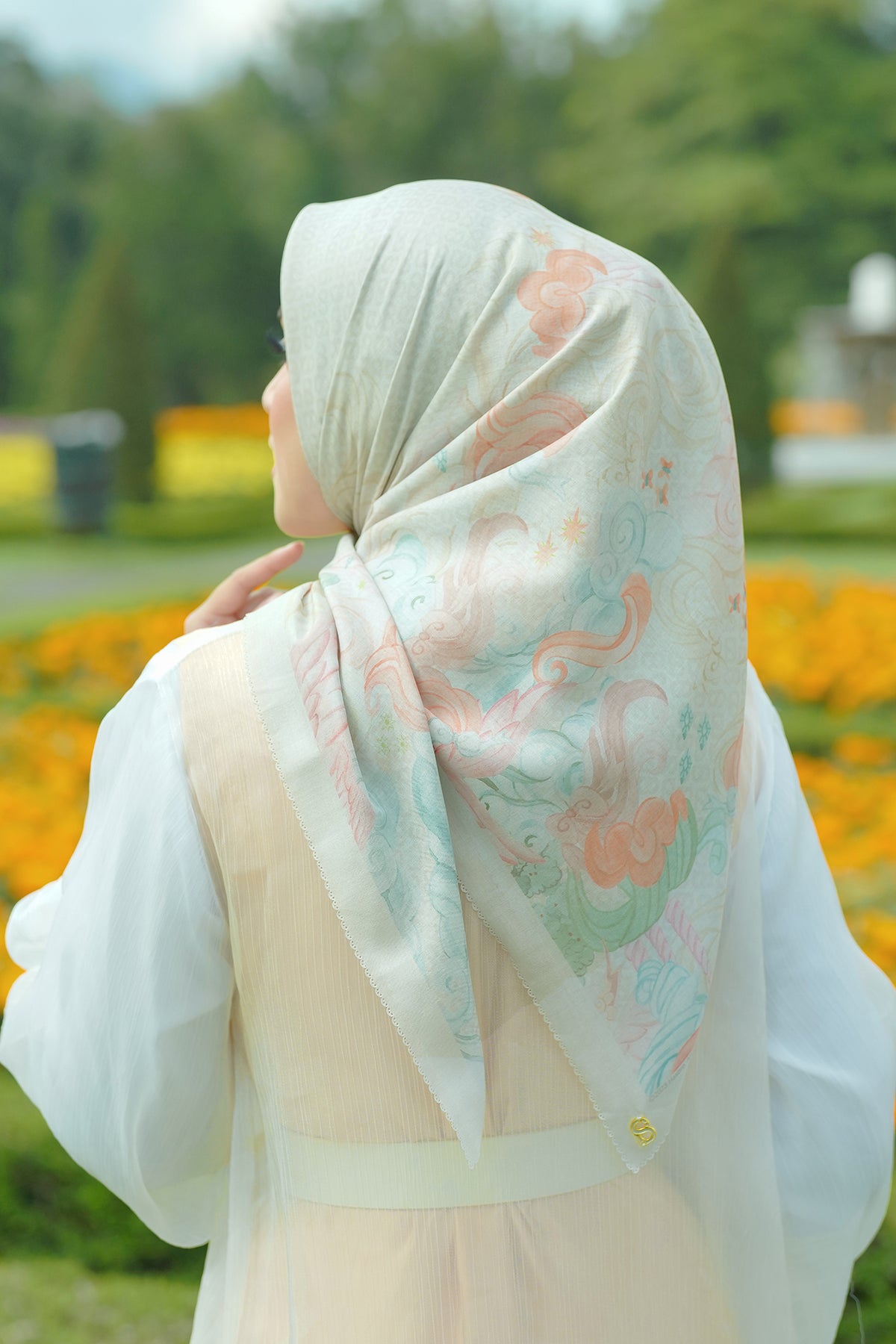 The Friendship Square - Bonbon