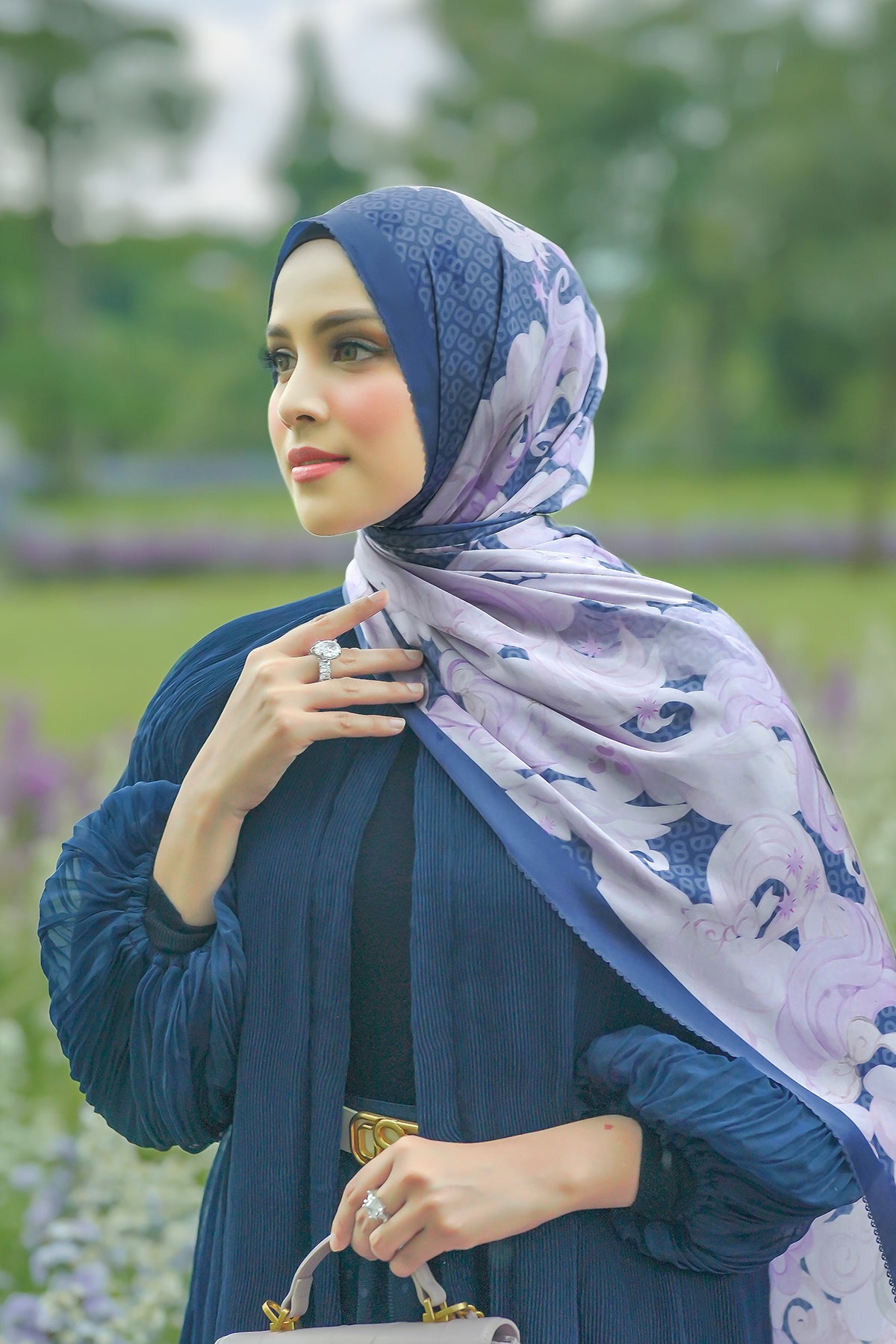 Dostluk Saten Şalı - Prenses Luna