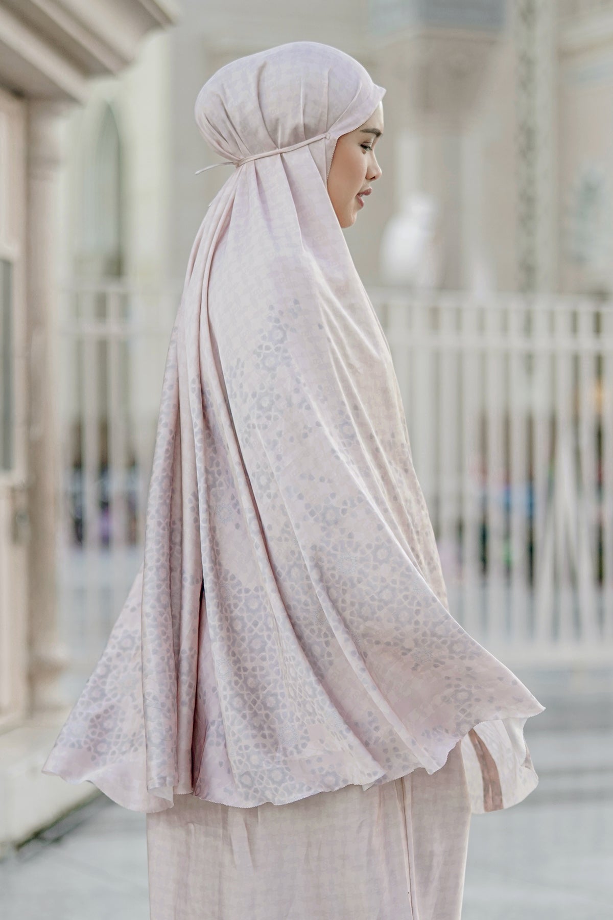 Haramain Prayer Robe - Petal