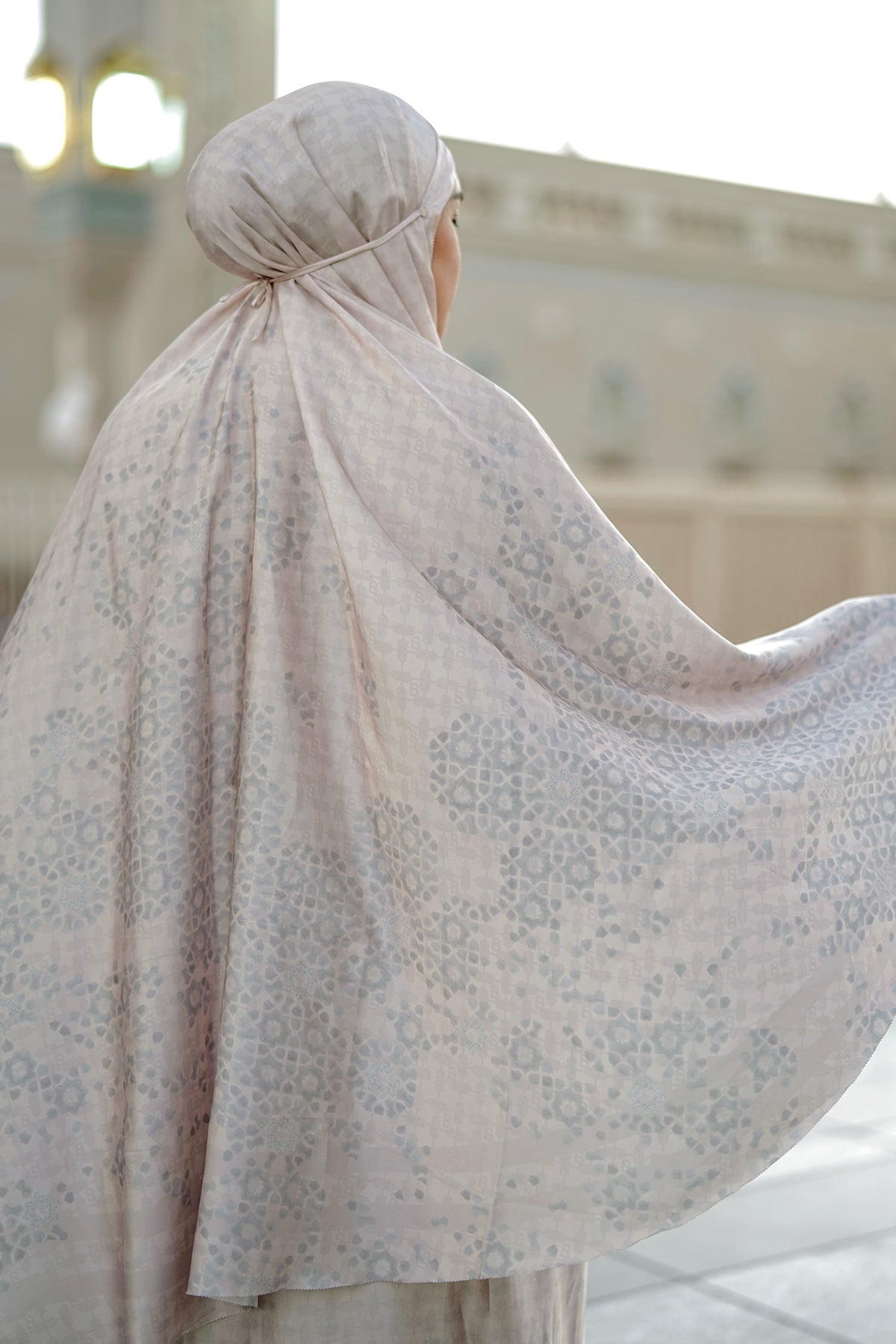 Haramain Prayer Robe - Petal