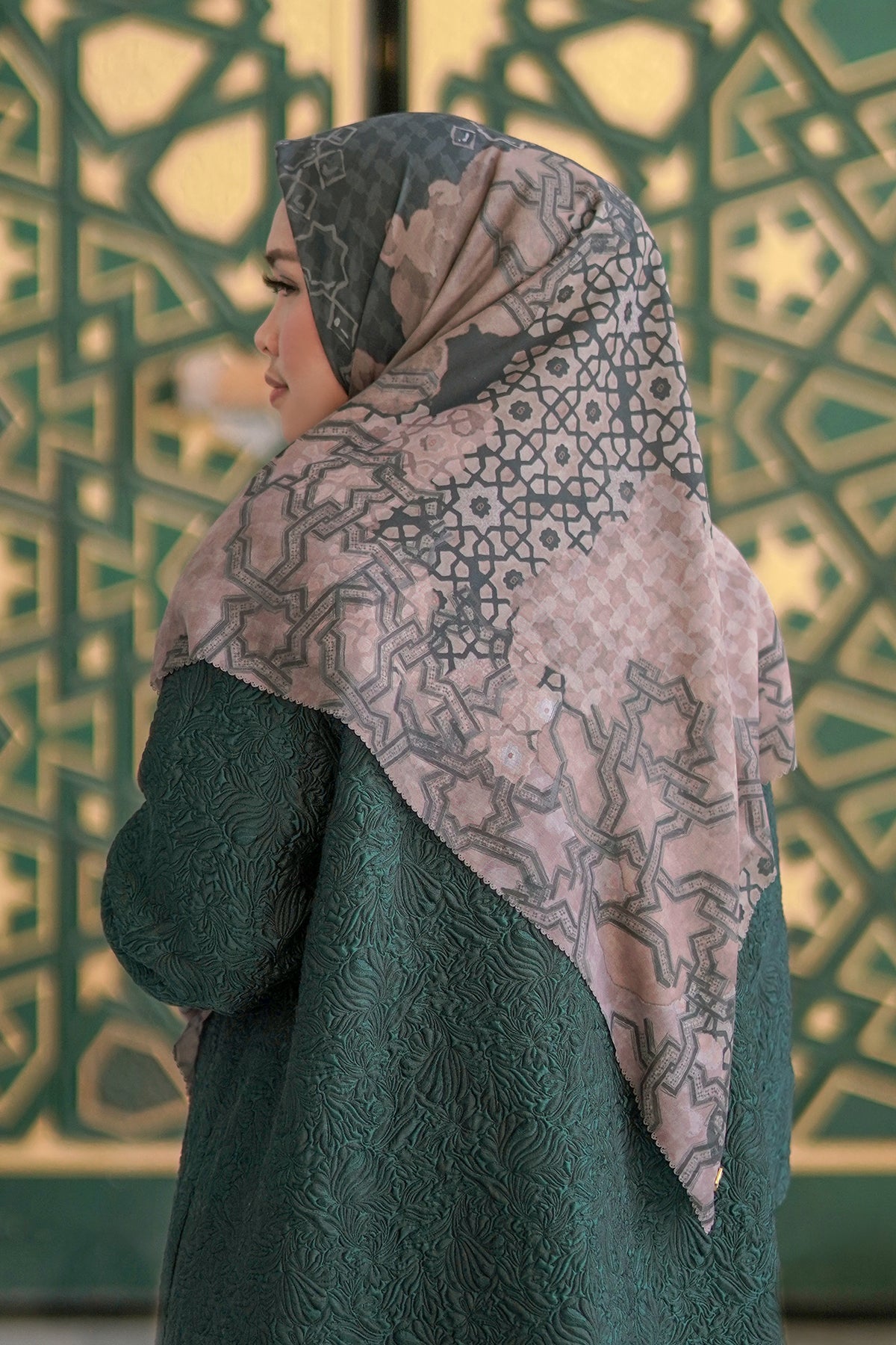 Haramain Serisi Voal Kare XL - Zümrüt