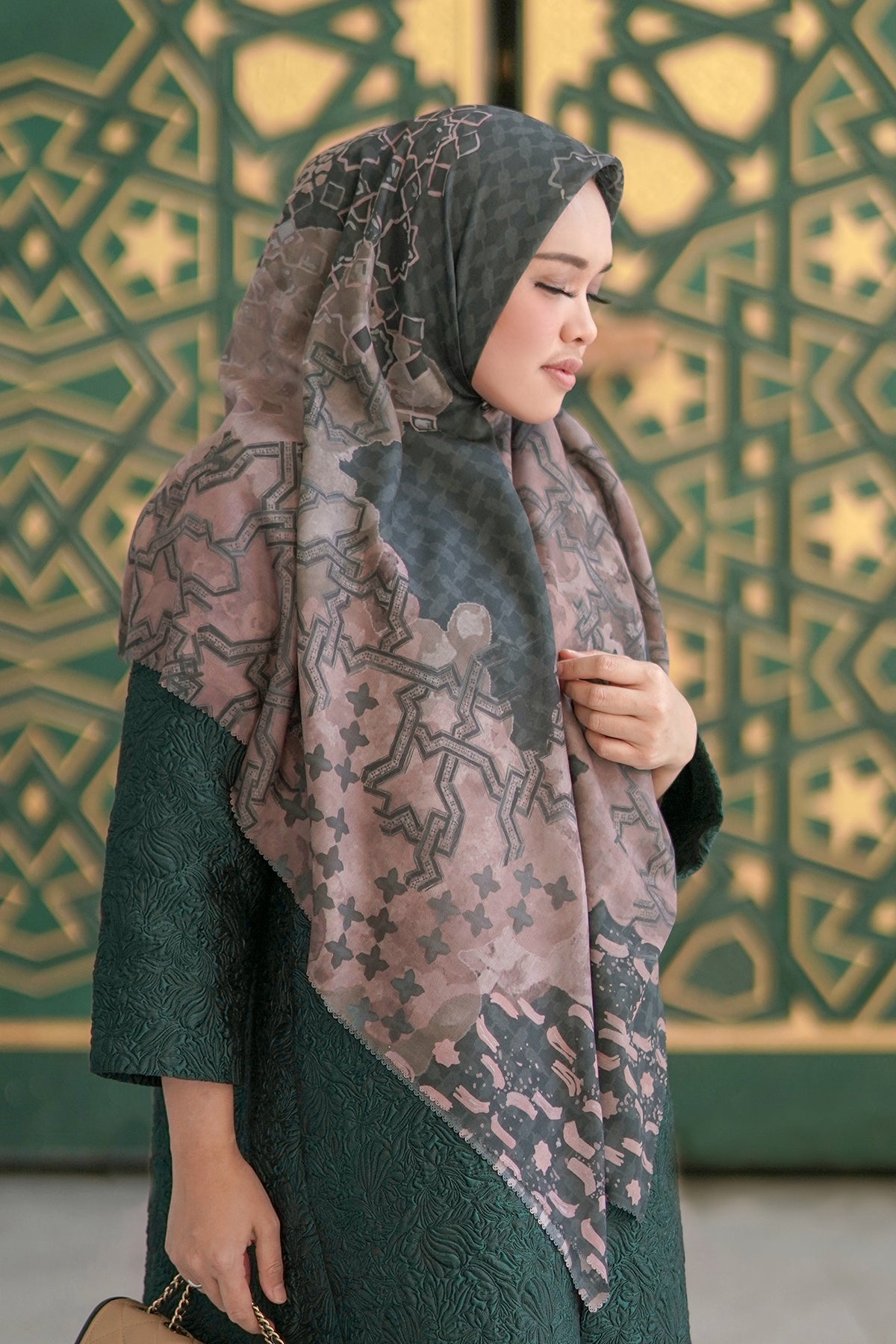 Haramain Serisi Voal Kare XL - Zümrüt