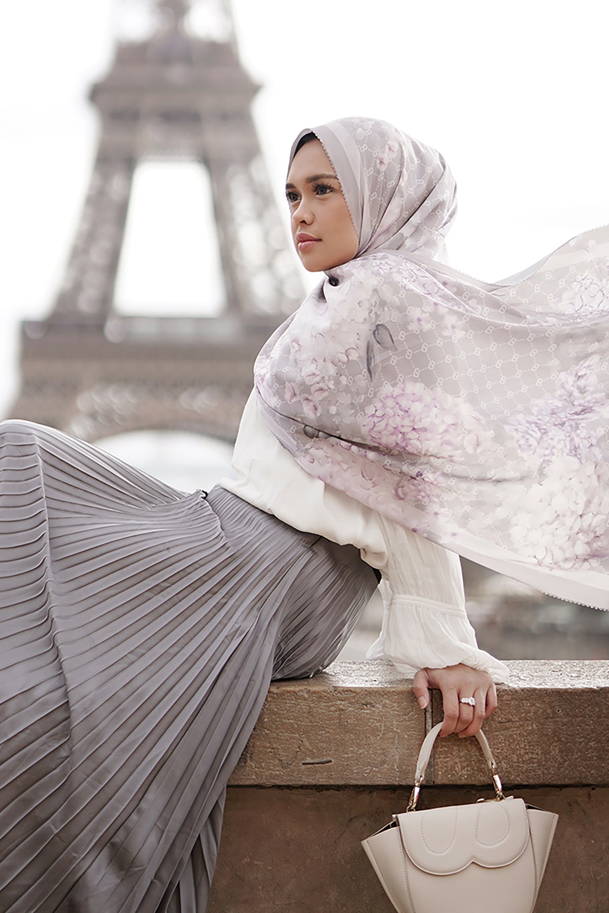 Hydrangea Satin Shawl - Clair