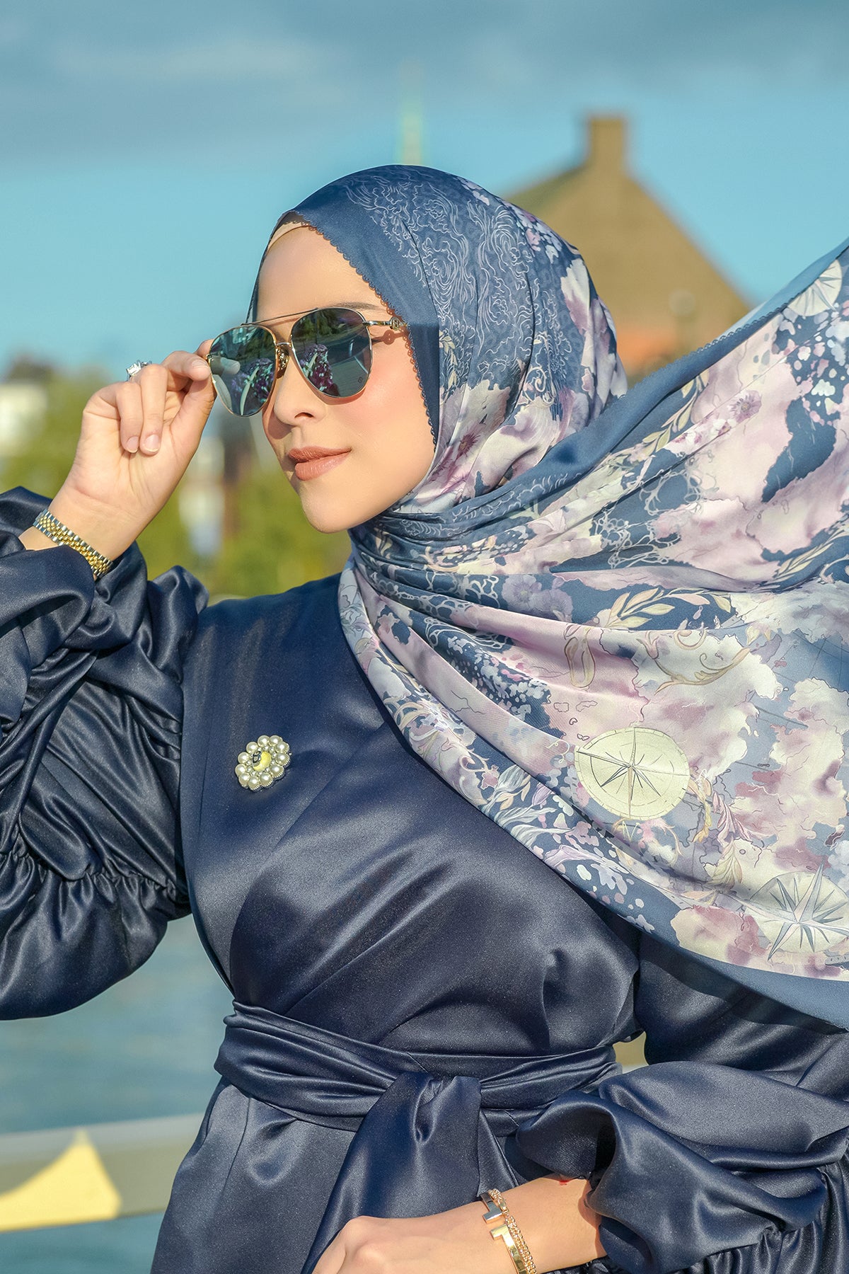 The Journey Satin Shawl - Hongkong