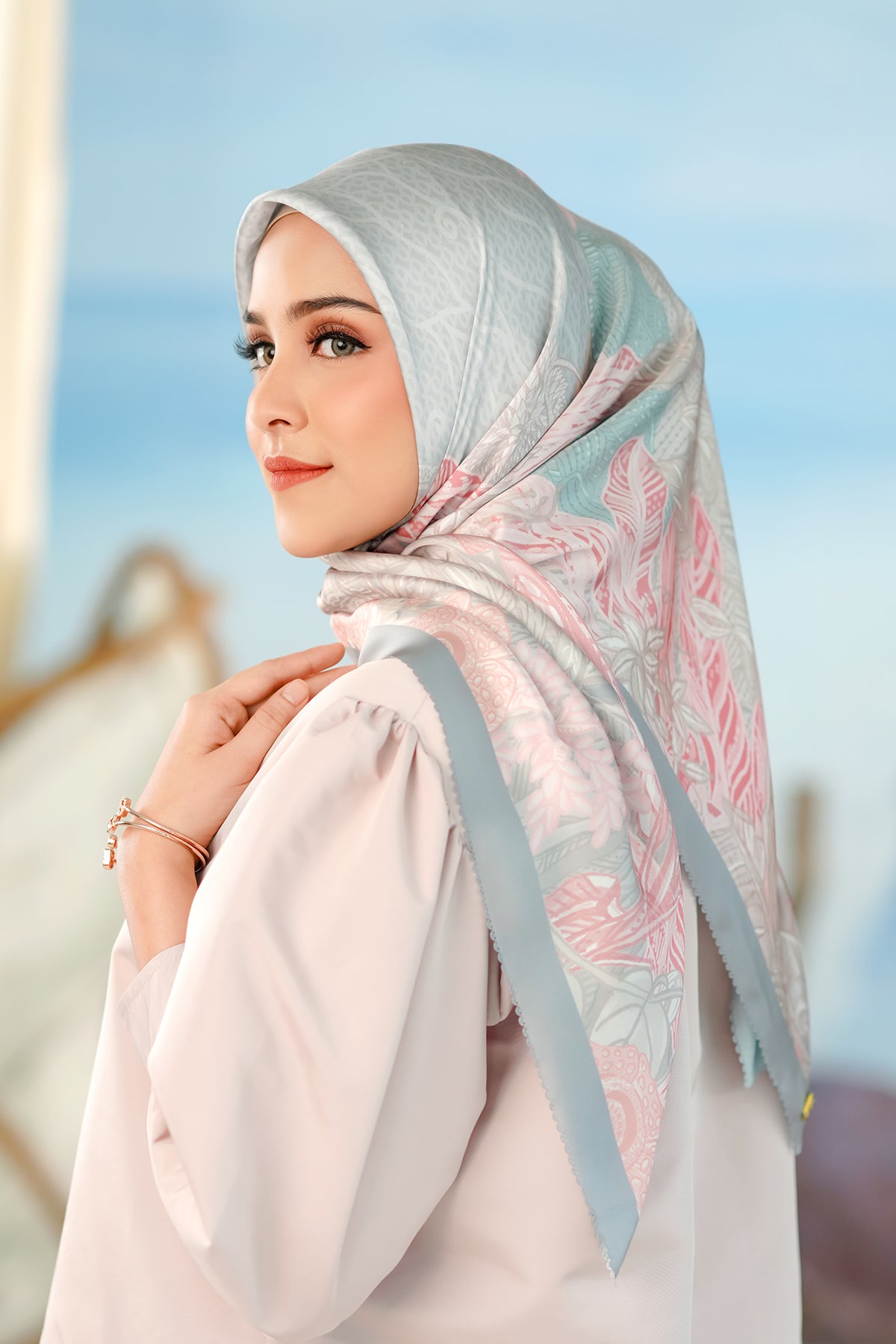 Nusantara Saten Meydanı - Savanna