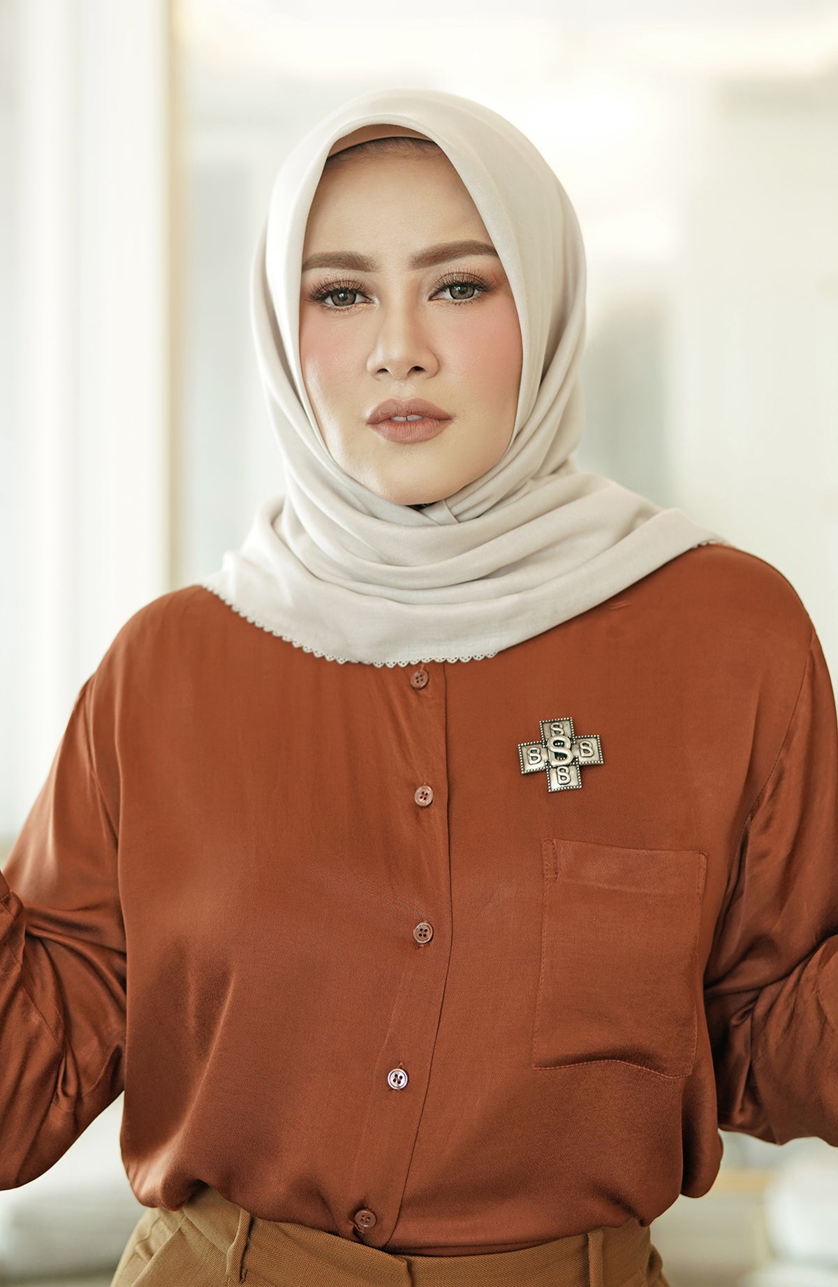 Olla Meydanı Kristal Gri