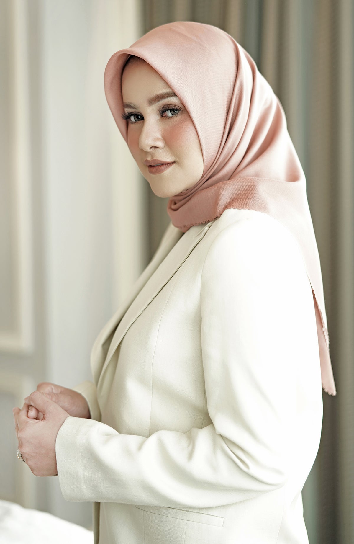 Olla Square in Macaroon