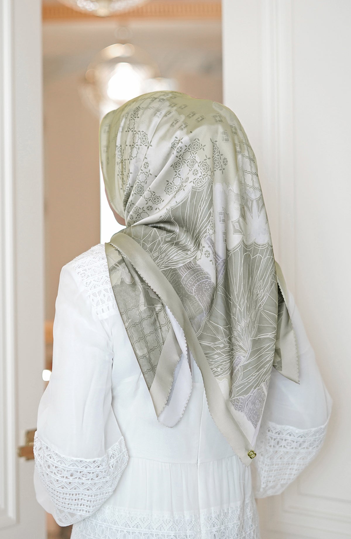 Medina Saten Kare - İstiridye