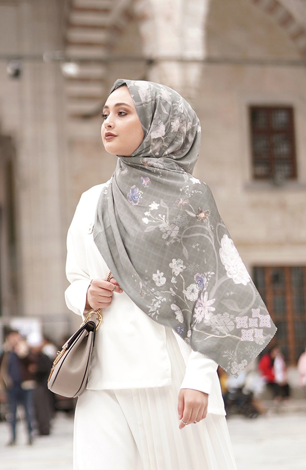 Sofya Satin Shawl - Poppy