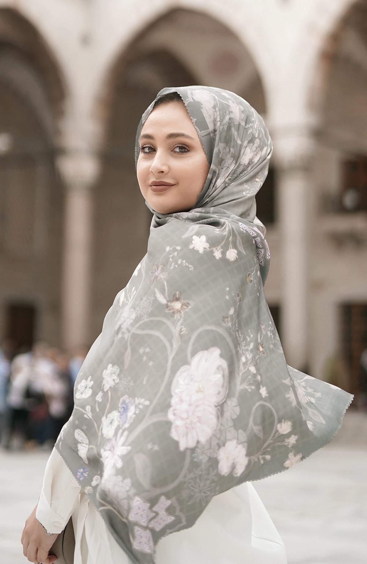 Sofya Satin Shawl - Poppy