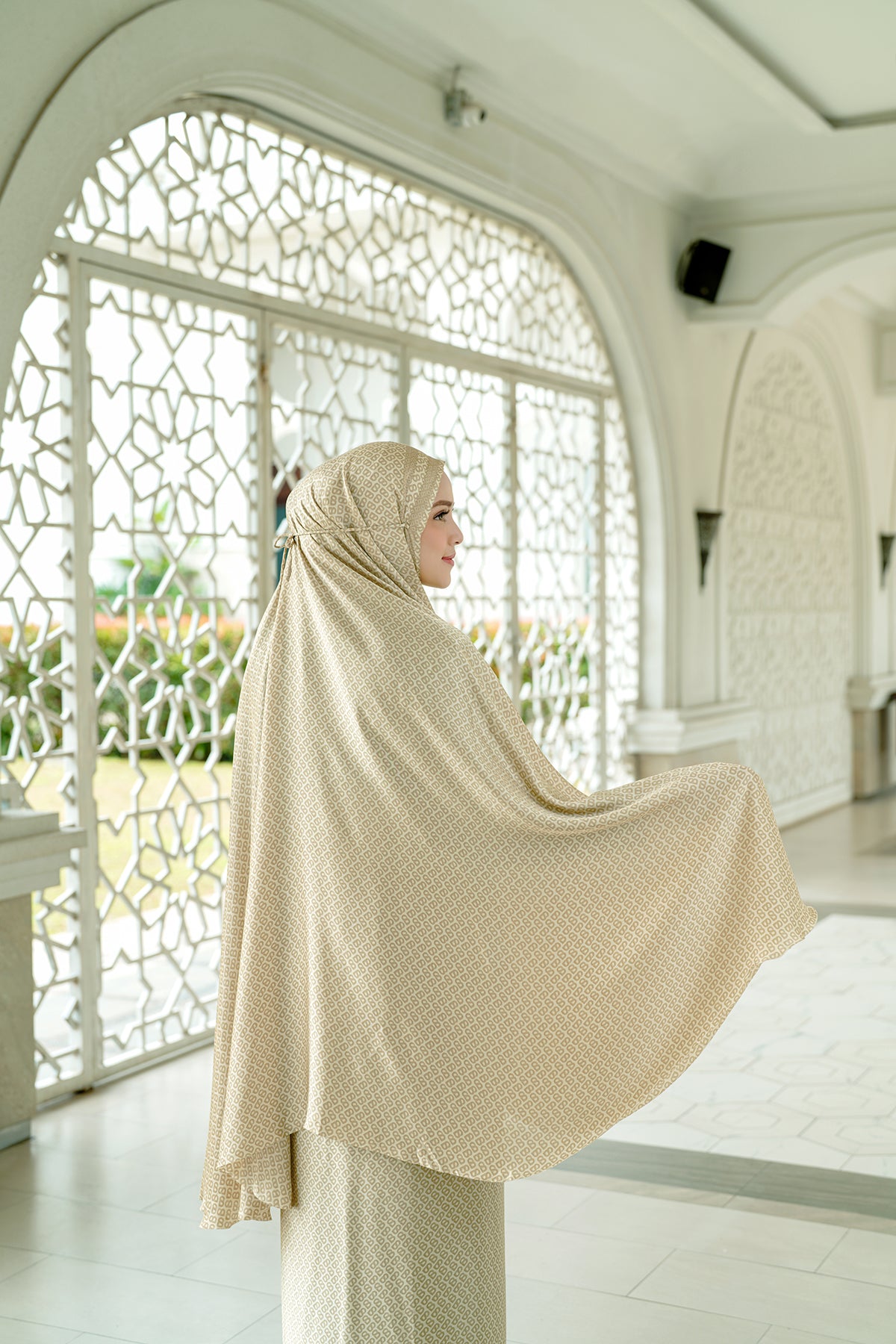 Tapis Prayer Robe - Tan