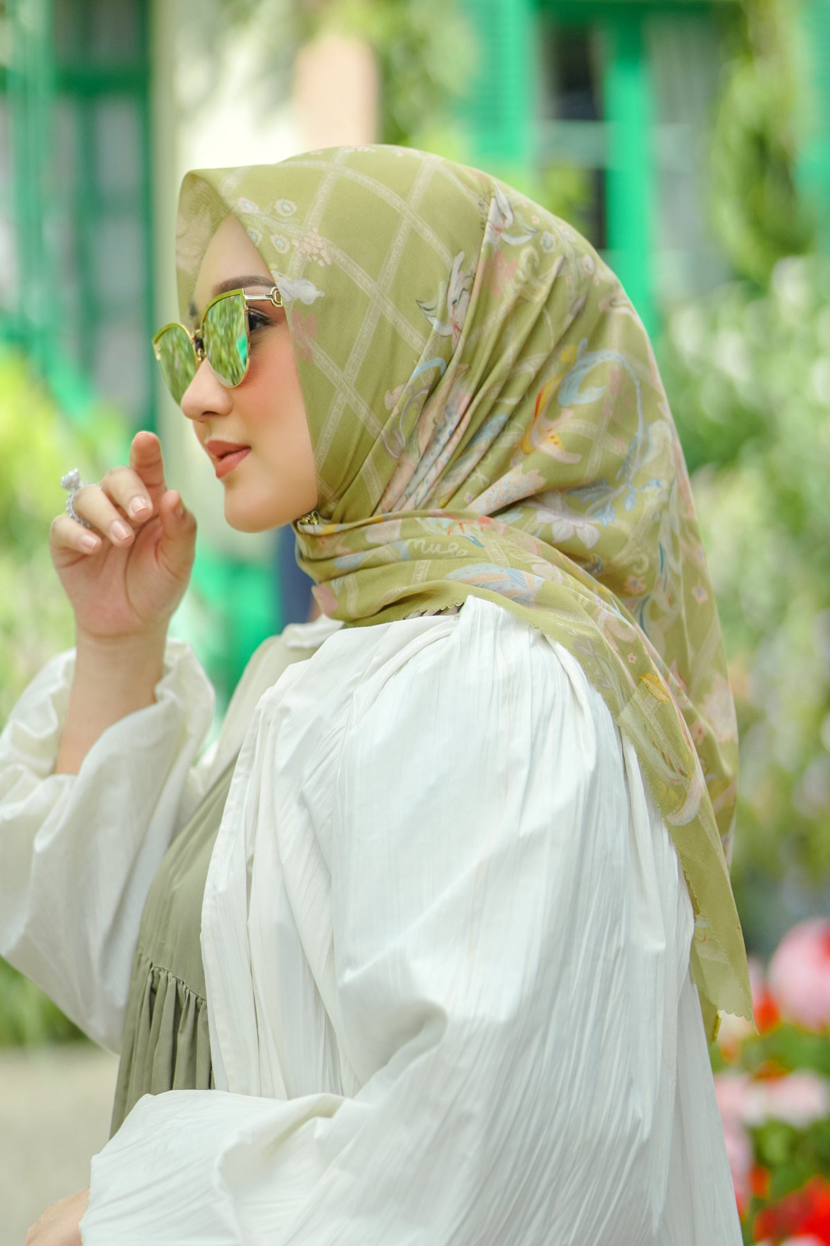 The Autograph Square - Vert