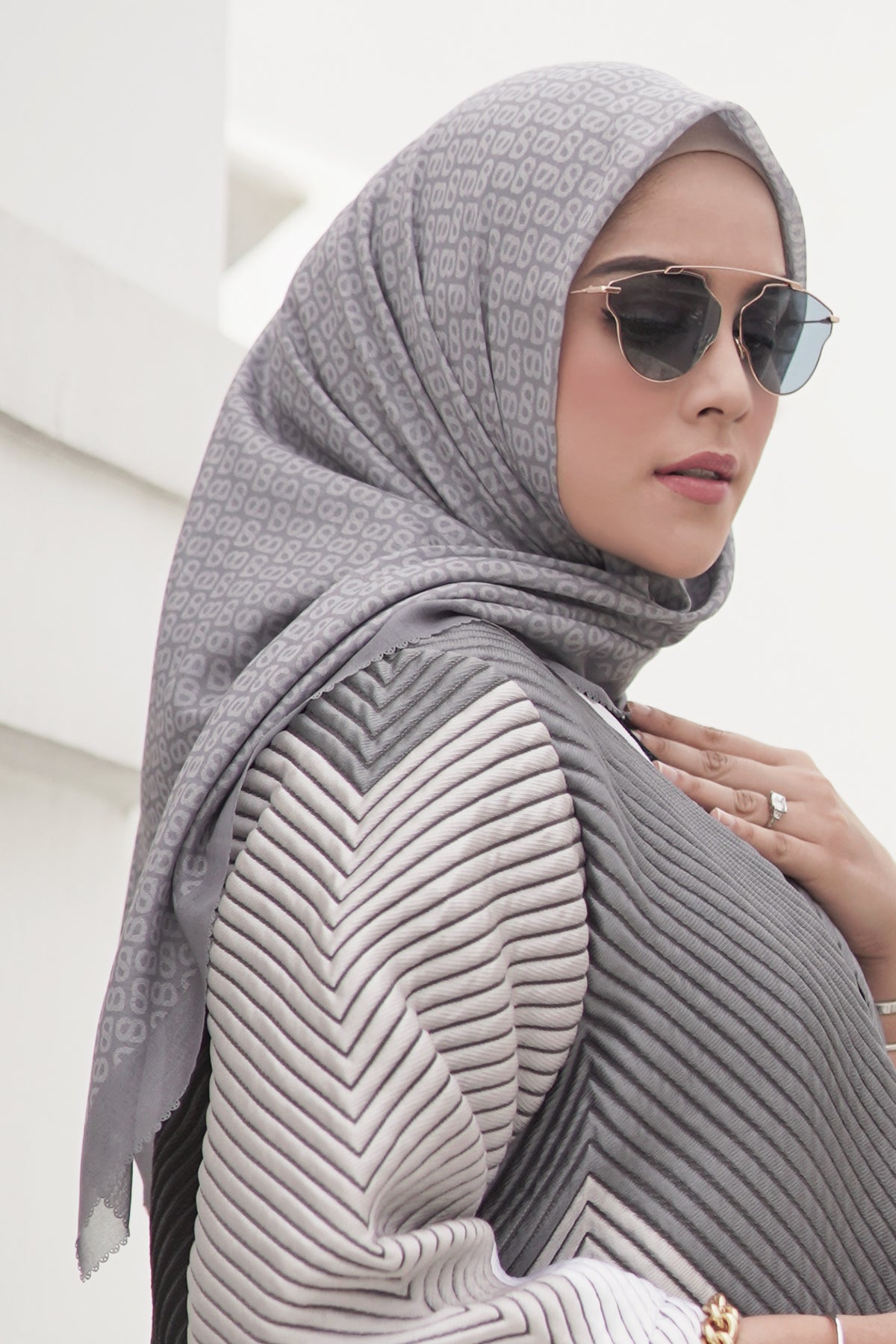 The Tapis Square - Grey