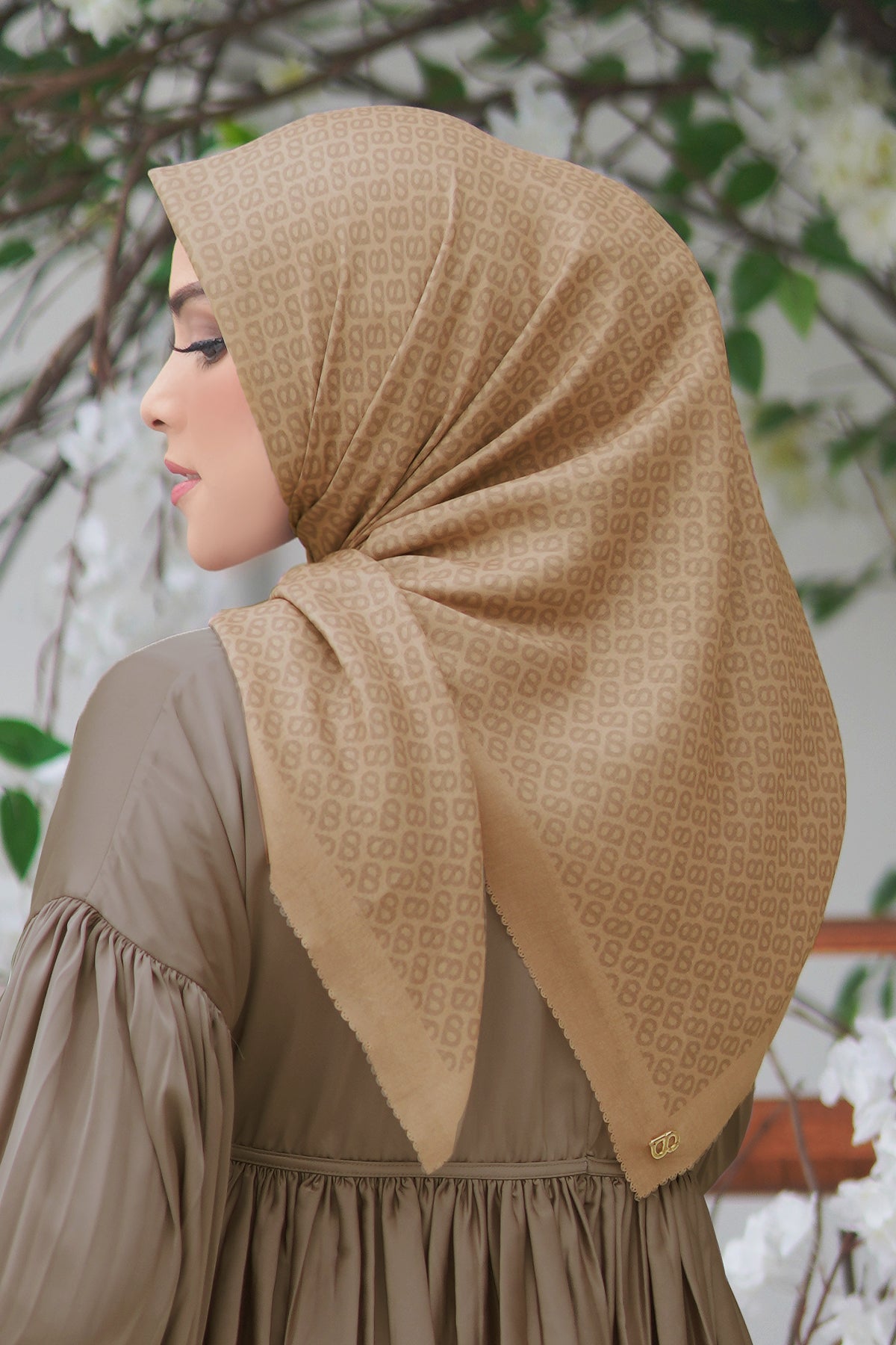 The Tapis Square - Navajo