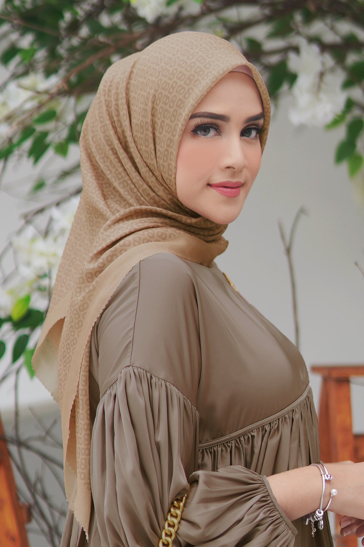 The Tapis Square - Navajo