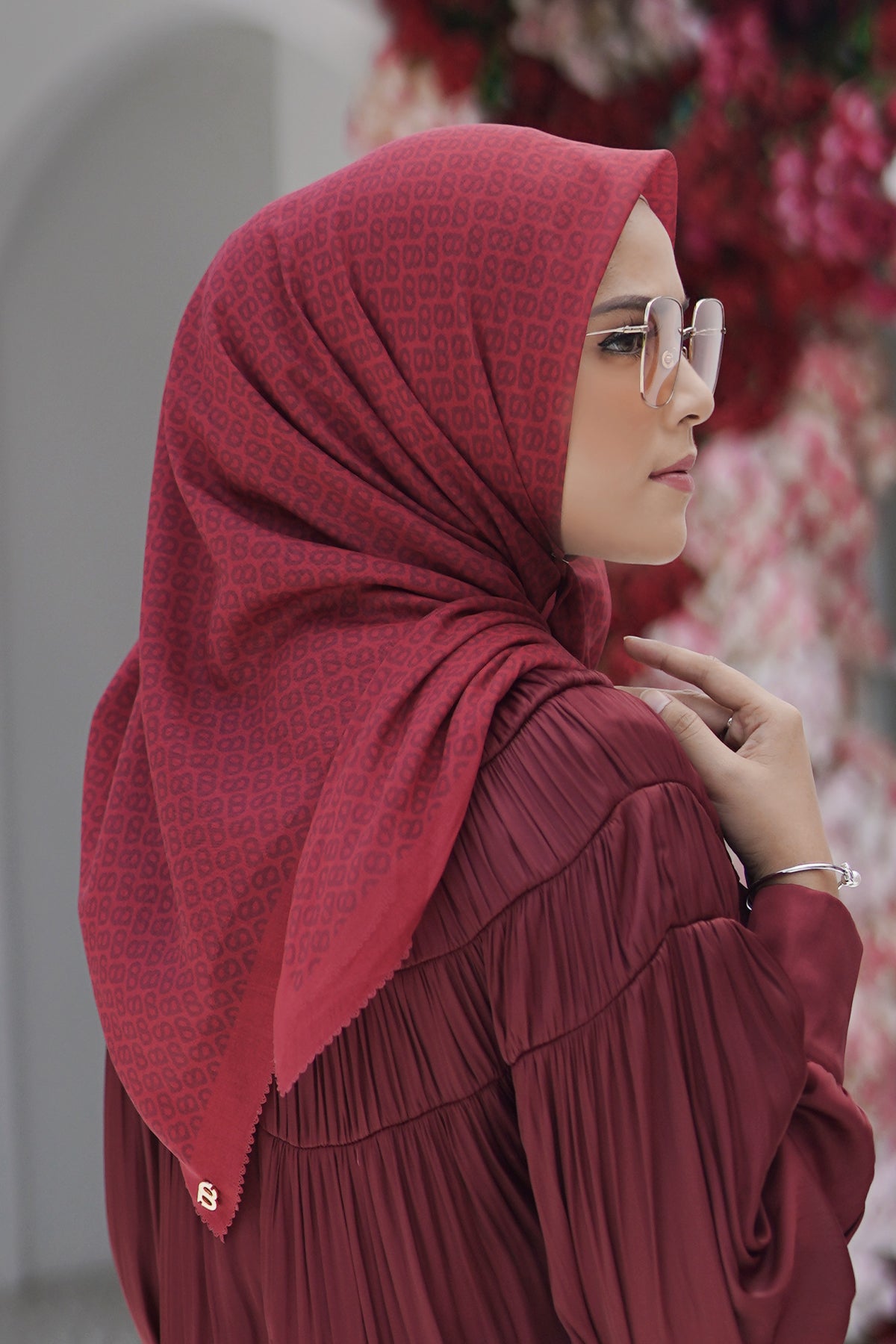 The Tapis Square - Red