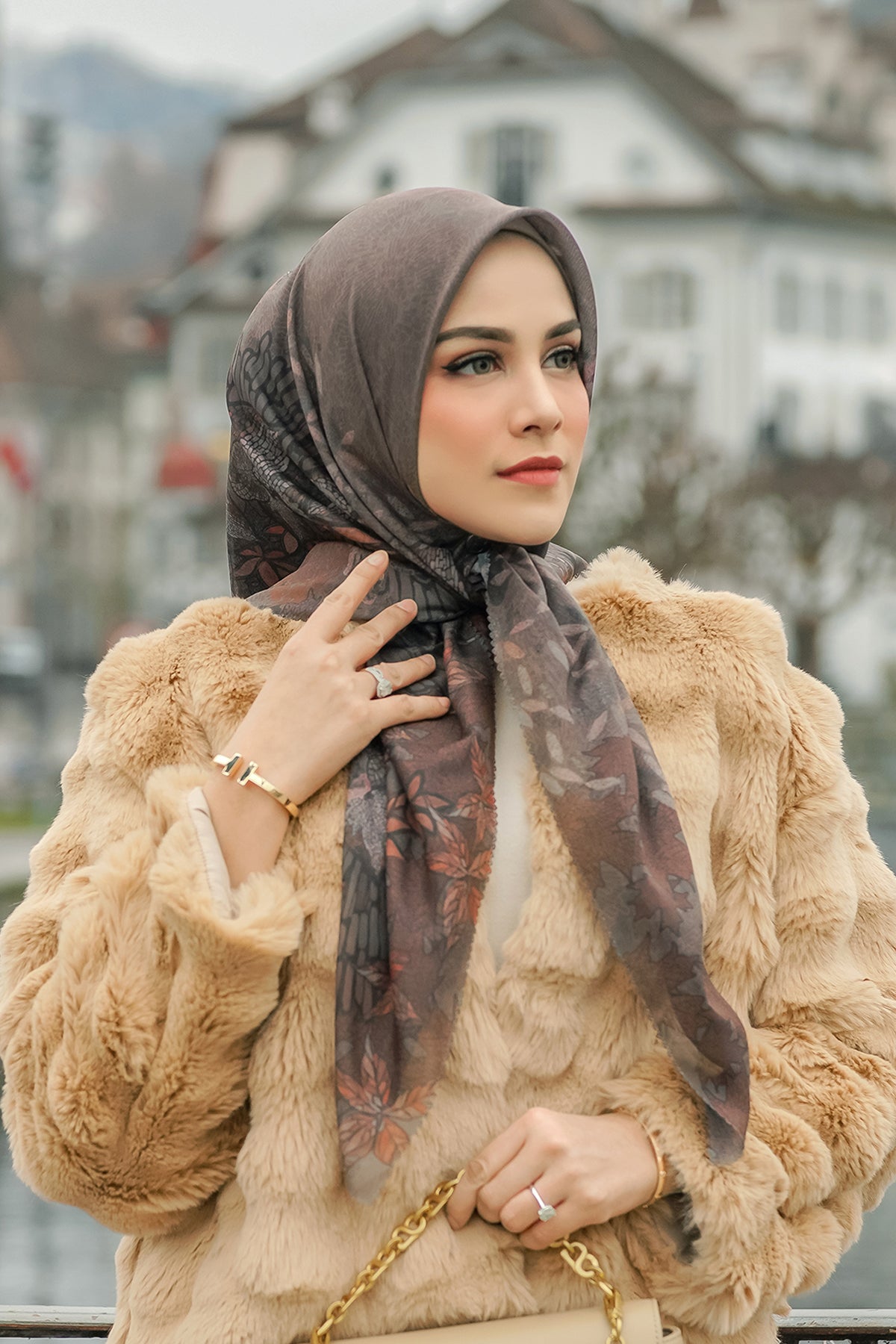 Thun Voile Kare - Ahşap