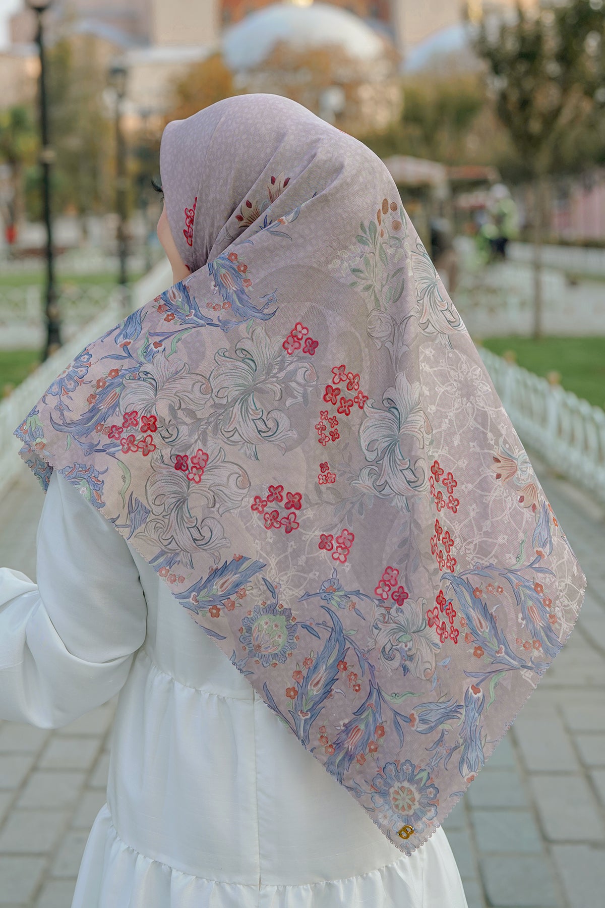 The Topkapi Voal Square XL - Earl Gray