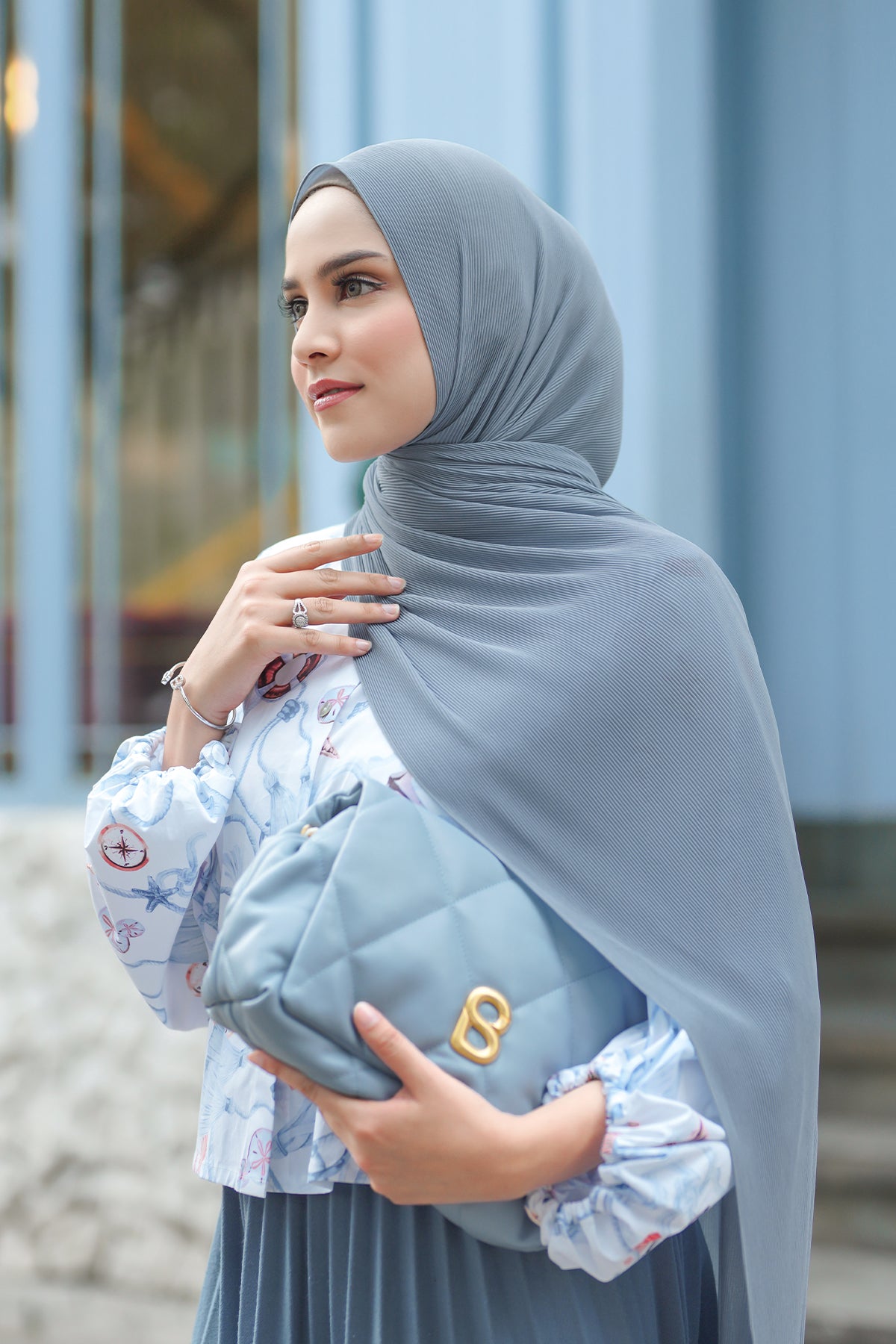 Günlük Pileli Şal - Ashley Mavisi