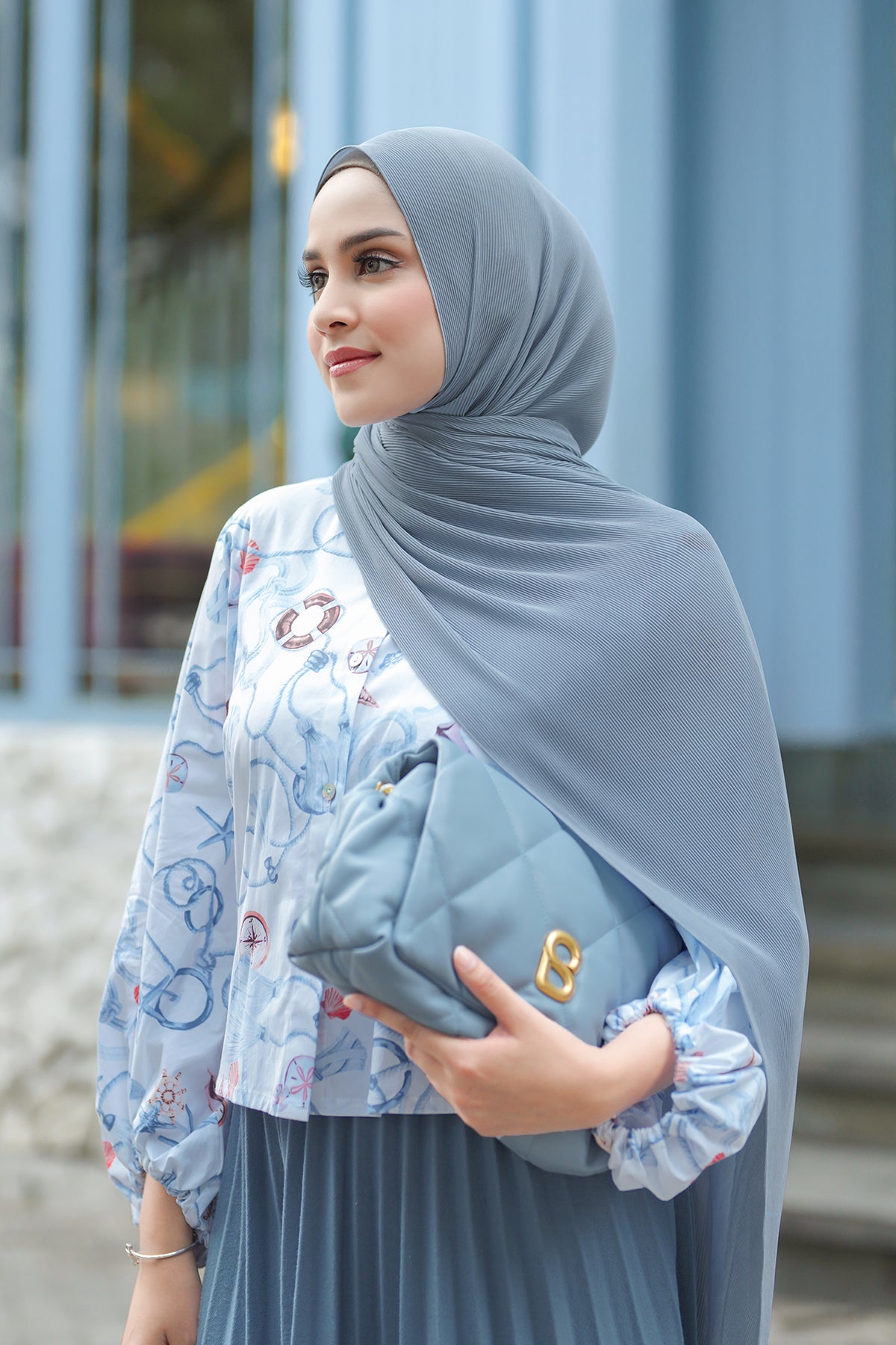 Günlük Pileli Şal - Ashley Mavisi