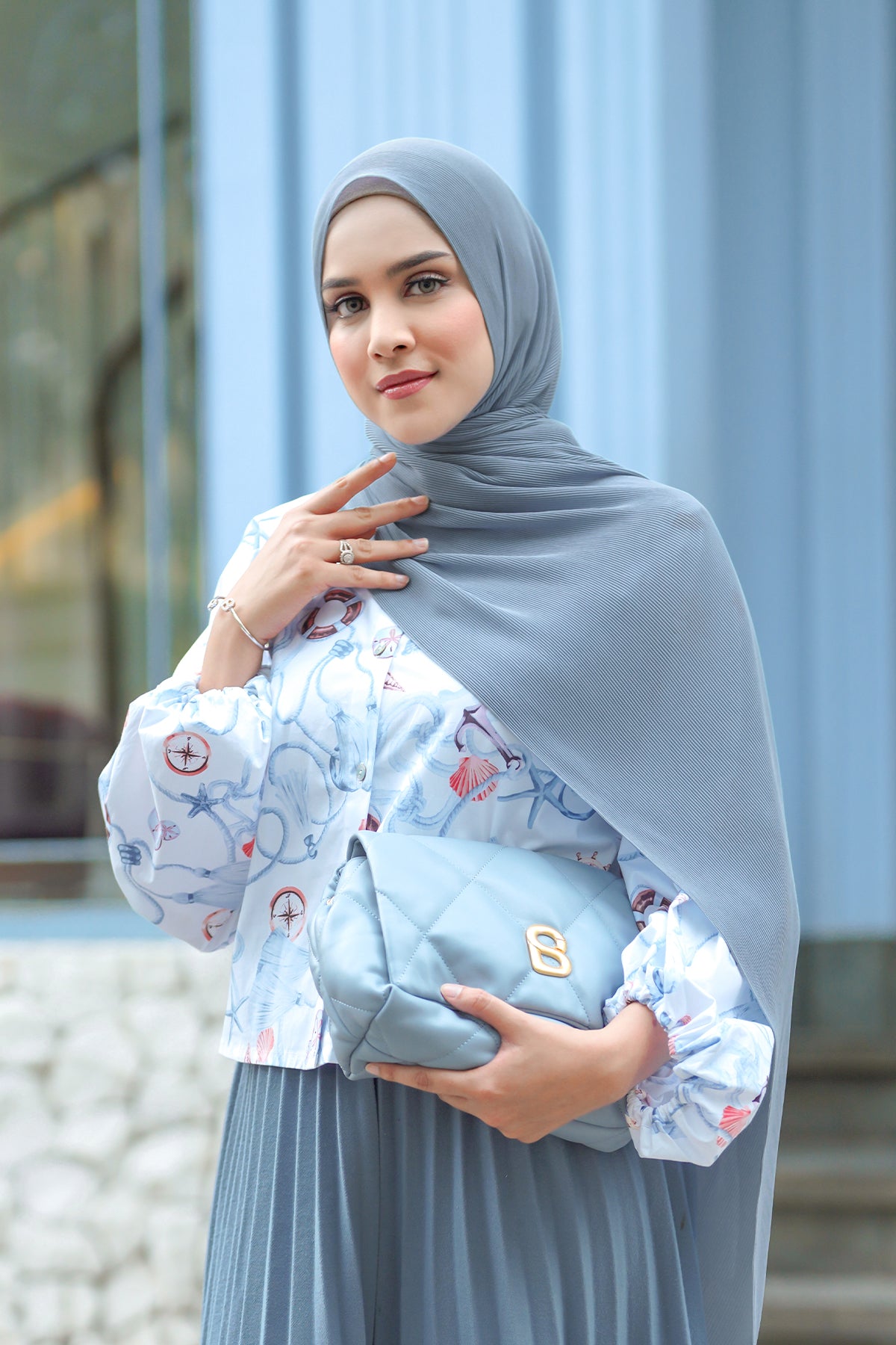 Günlük Pileli Şal - Ashley Mavisi