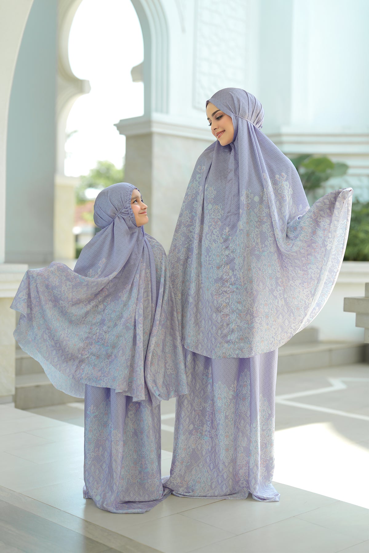 The Granada Prayer Robe - Nirvana