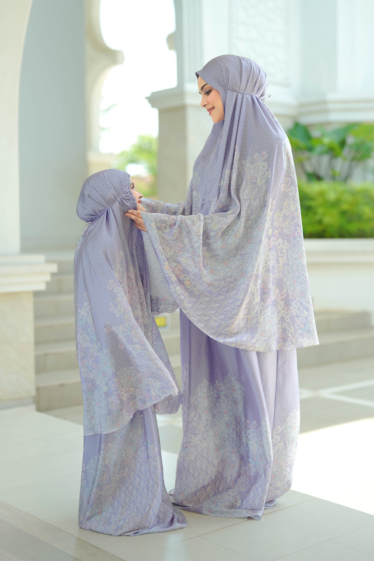 The Granada Prayer Robe - Nirvana