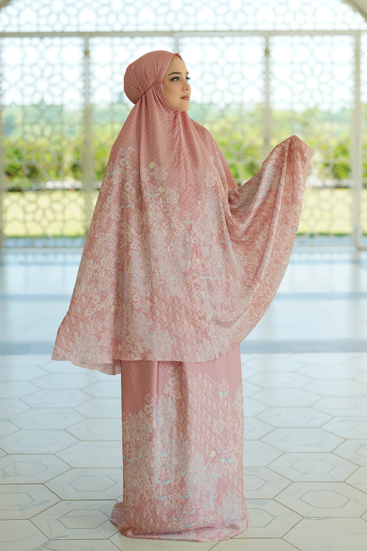 The Granada Prayer Robe - Salmon Rose