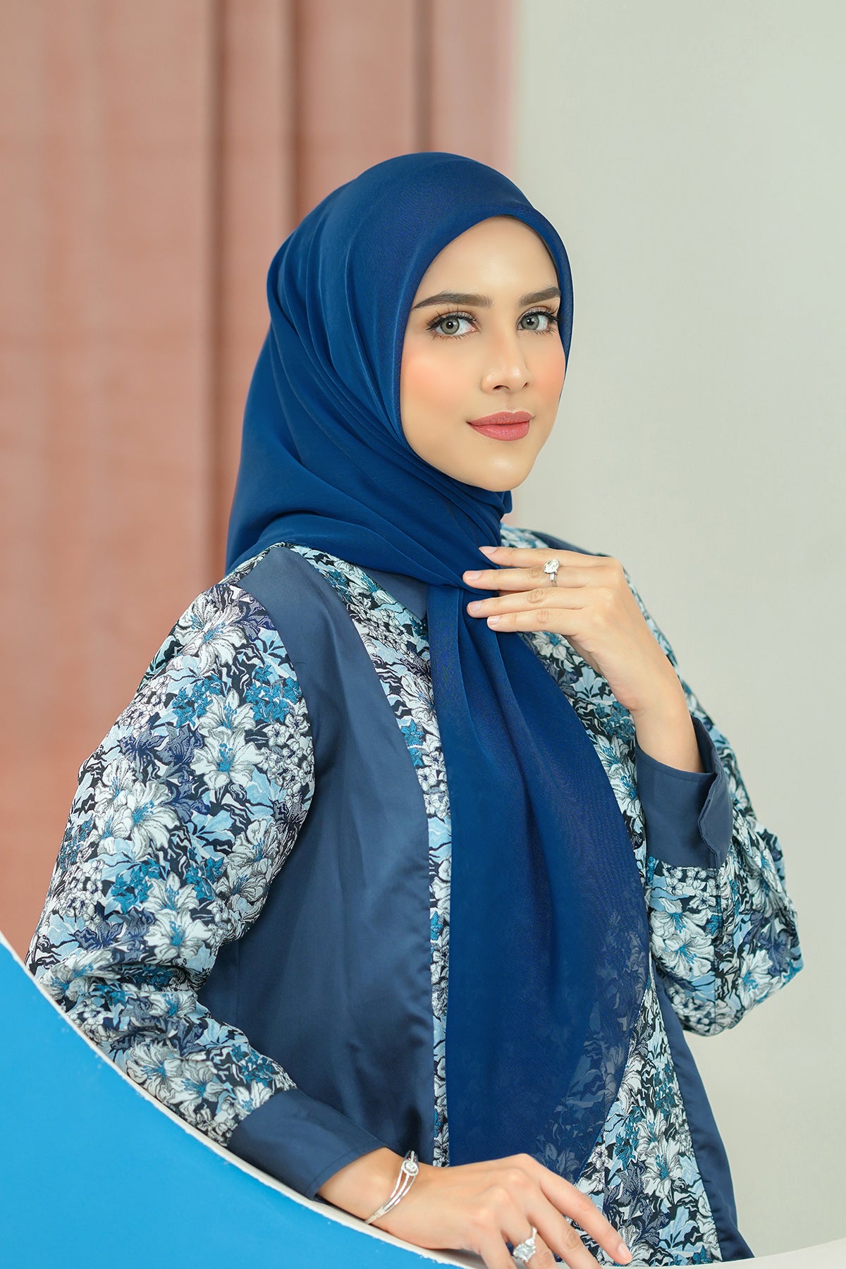 Estate Blue'daki Kelly Meydanı