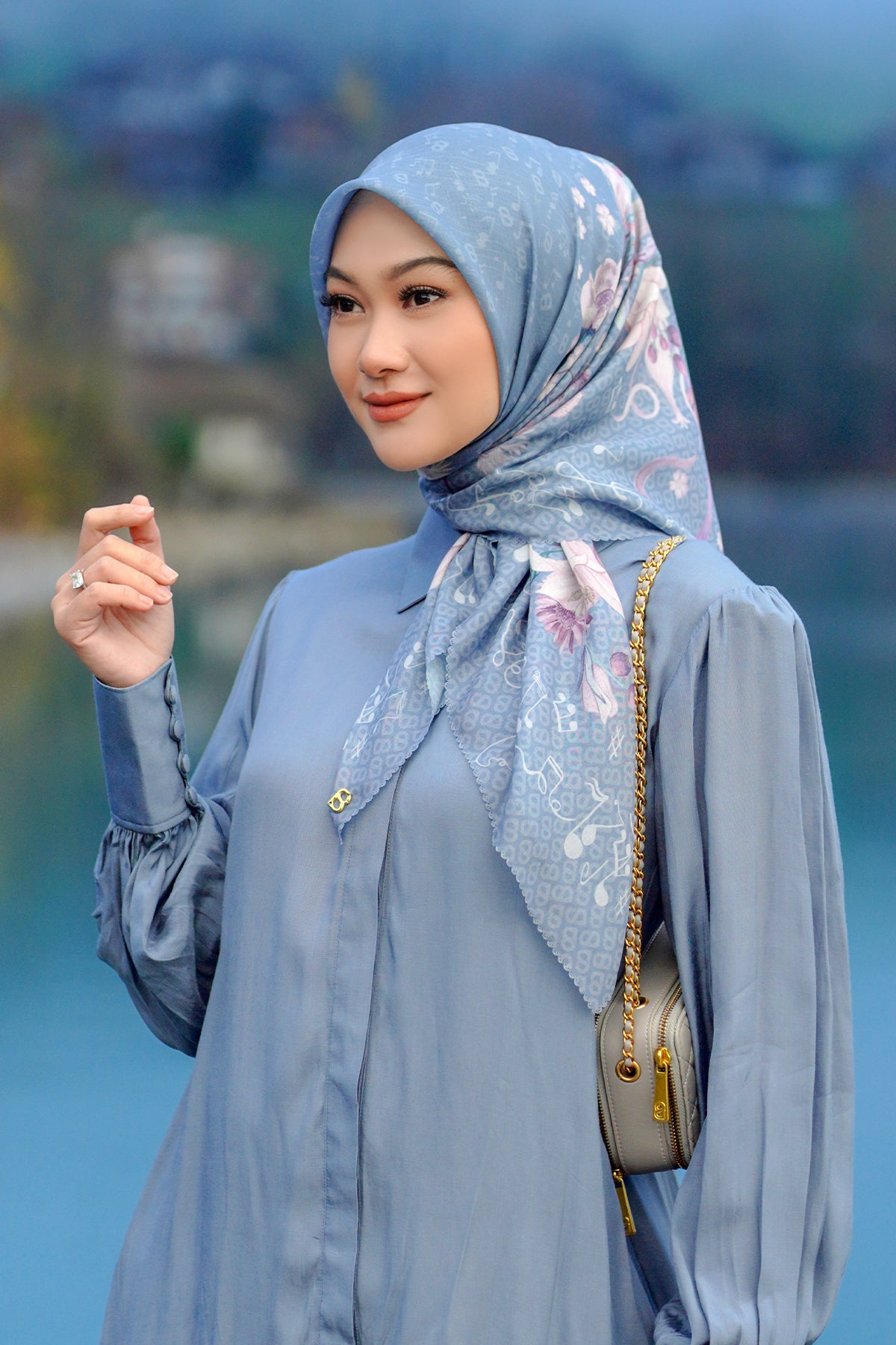 The Nada Square - Cis