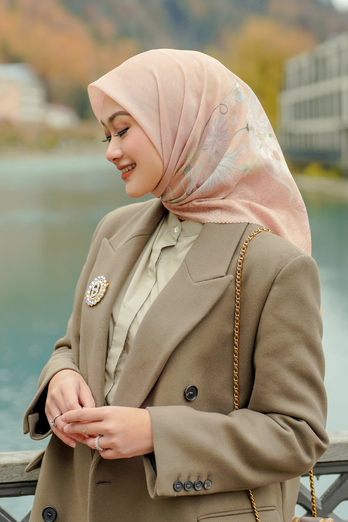 The Nada Square - Mi